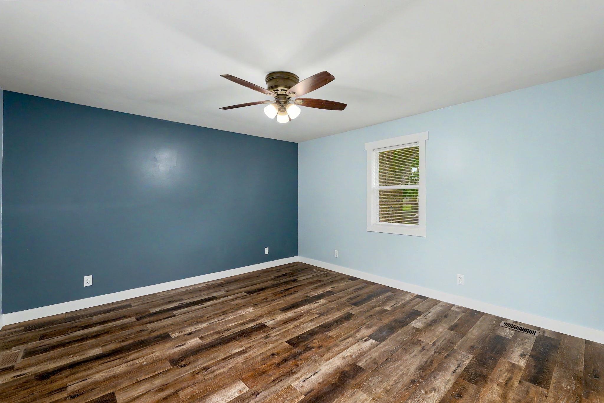 221 W Main Property Photo 19