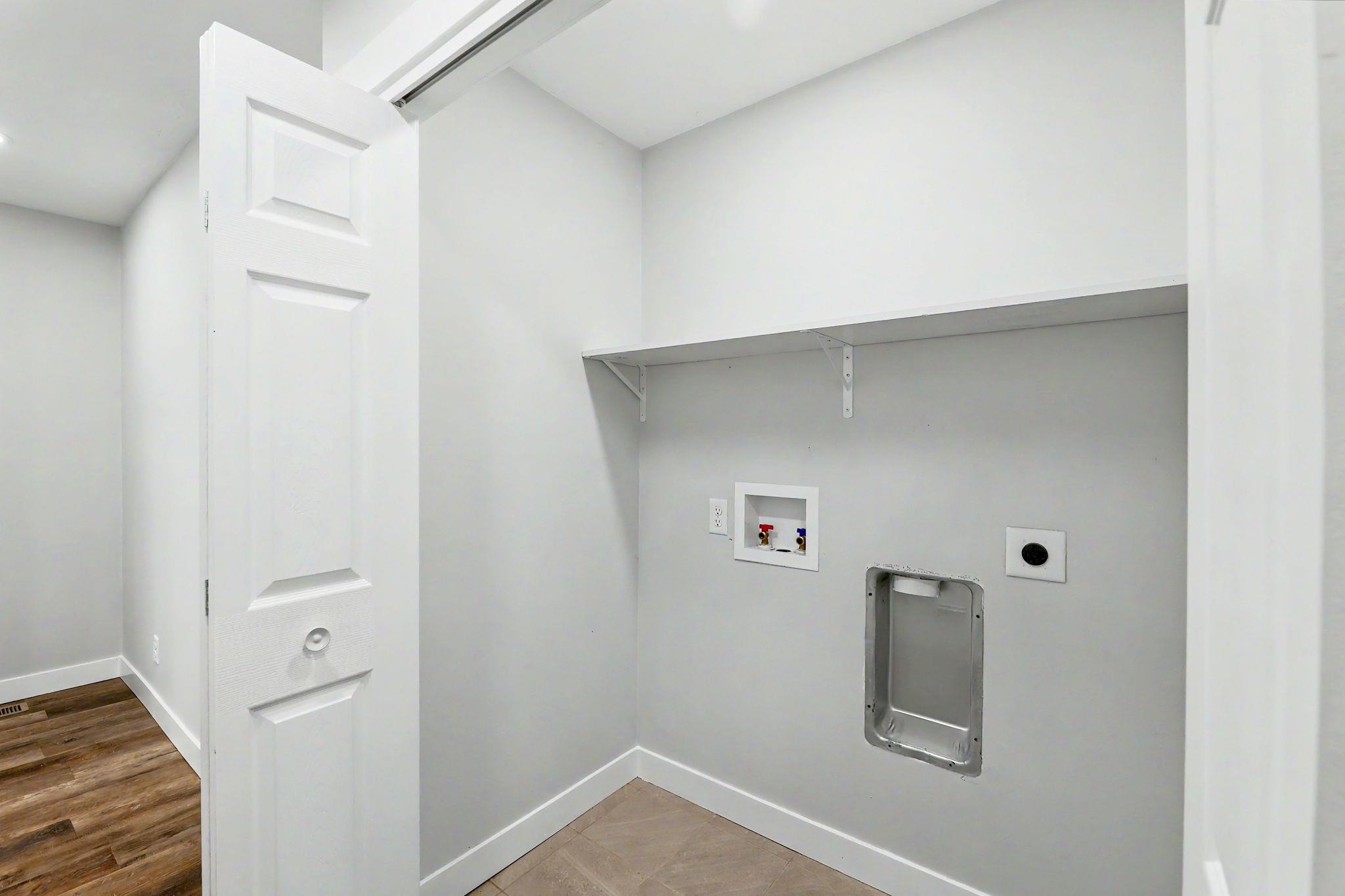 221 W Main Property Photo 26