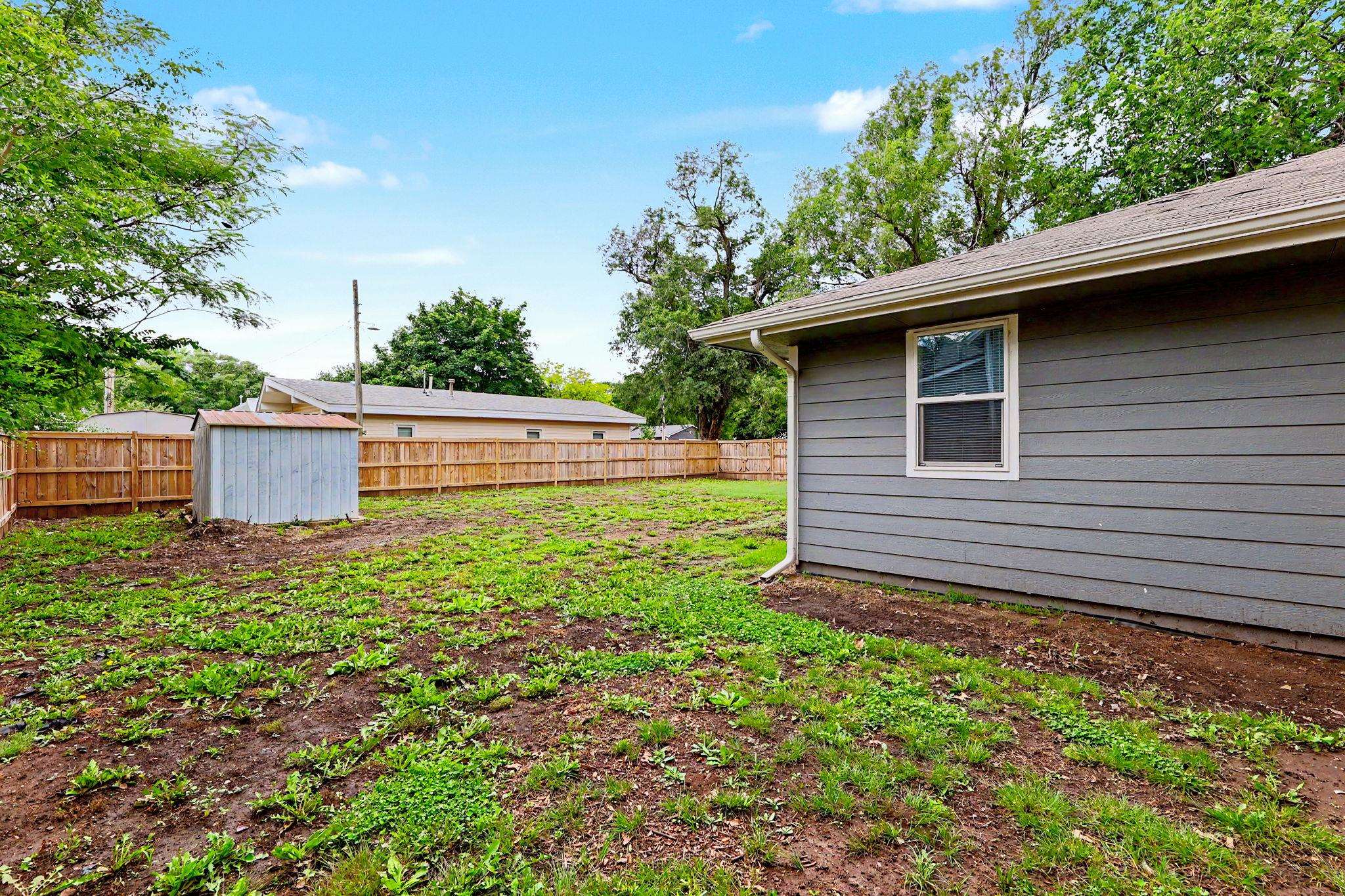 221 W Main Property Photo 30