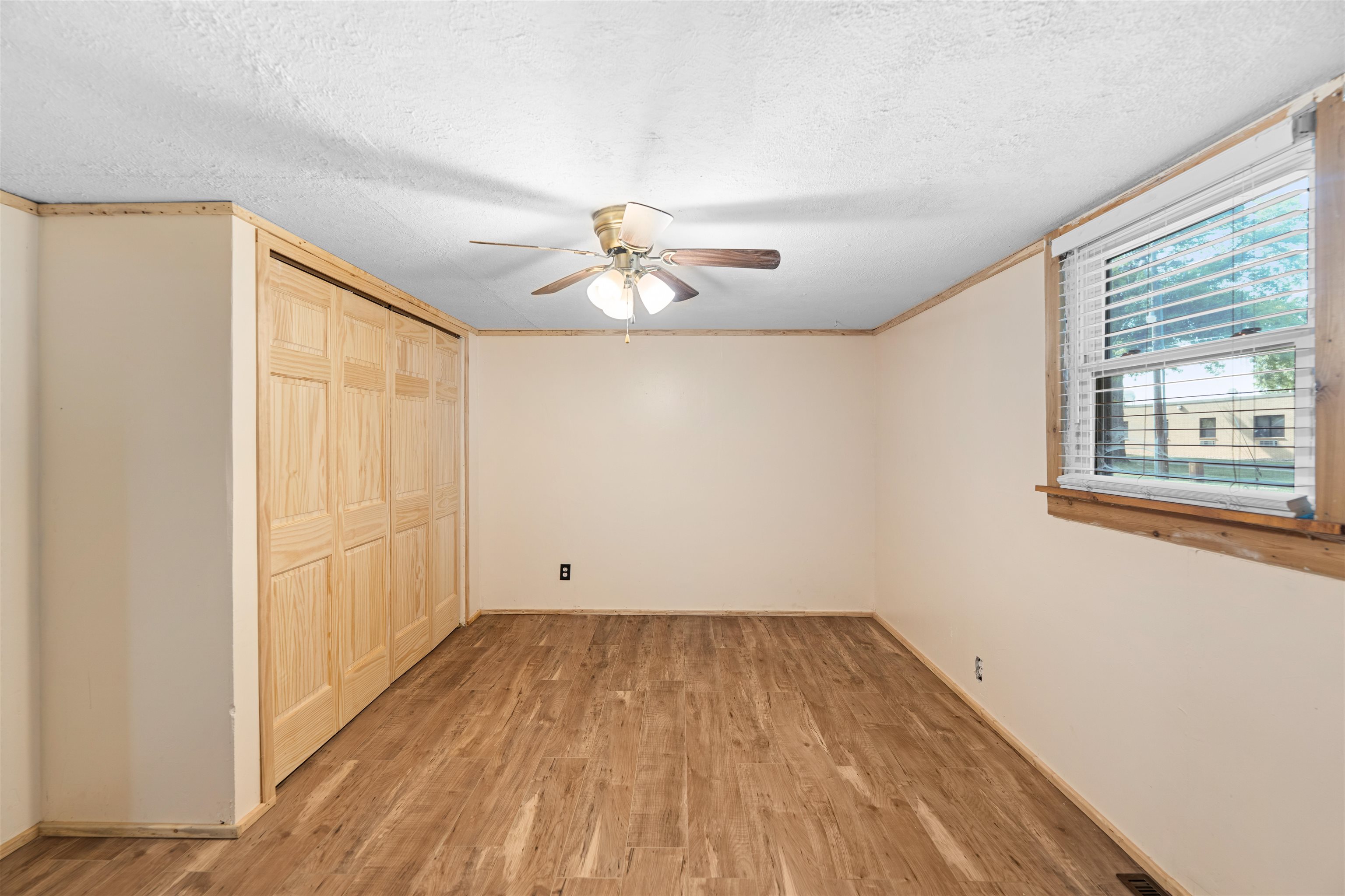 725 Argyle Property Photo 11