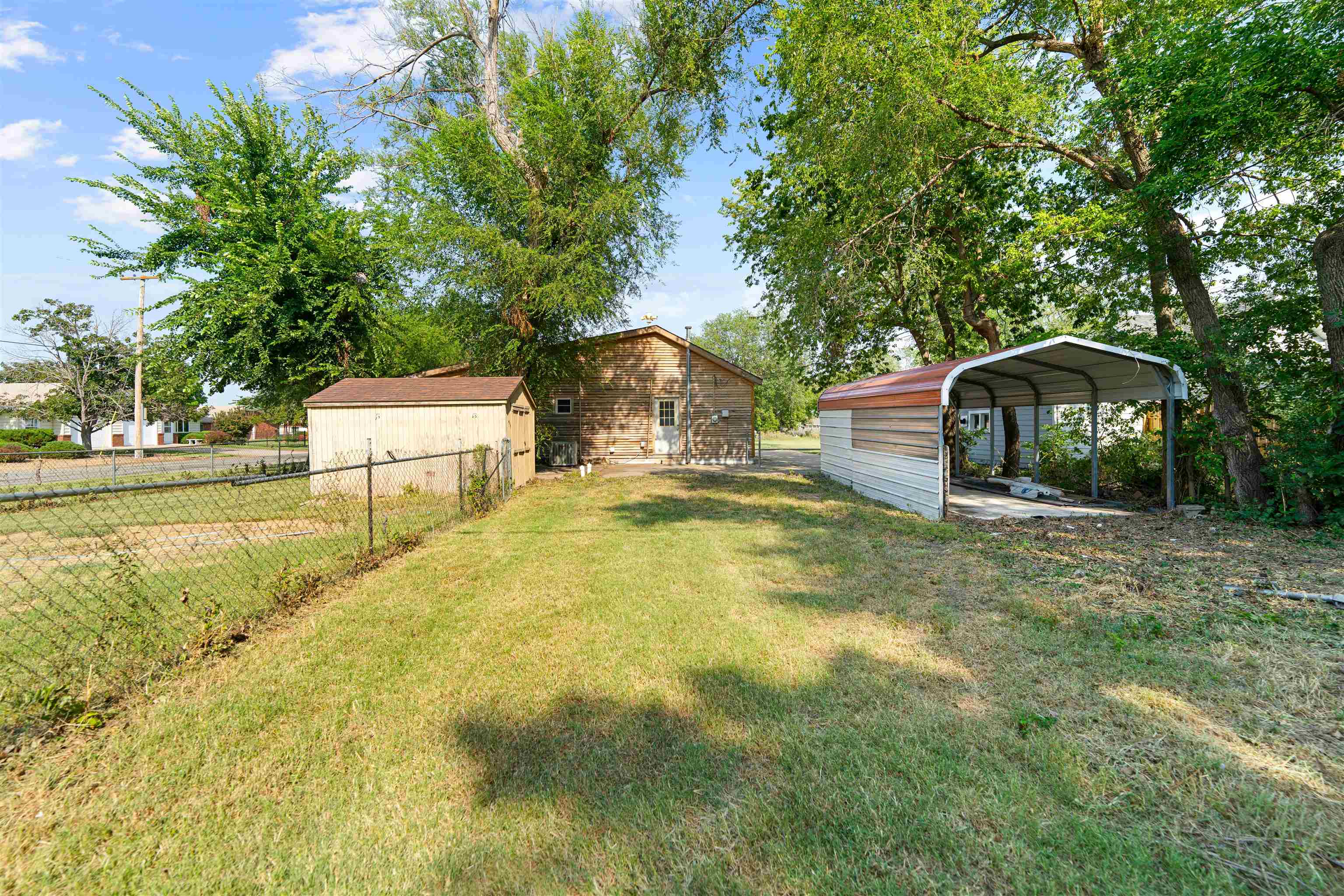725 Argyle Property Photo 16