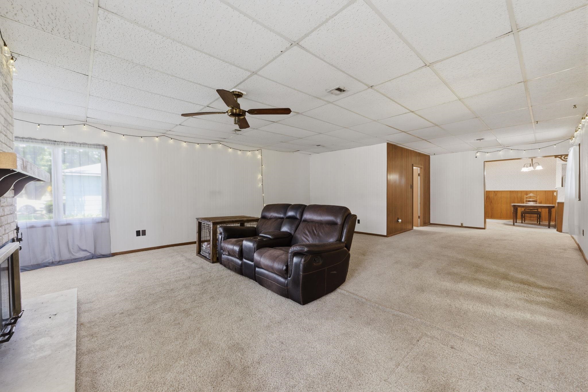 418 S Briarwood Property Photo 7