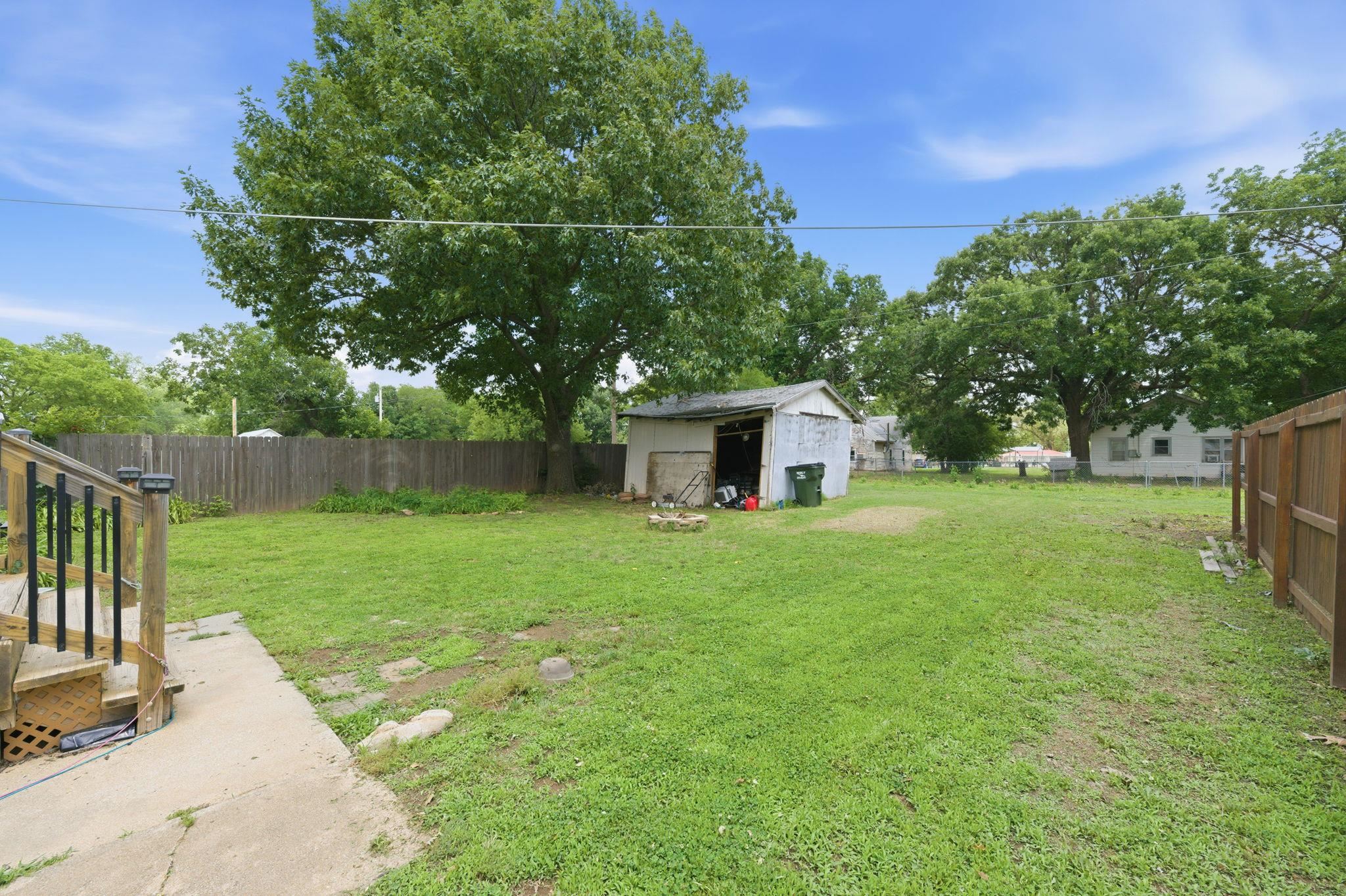 418 S Briarwood Property Photo 23