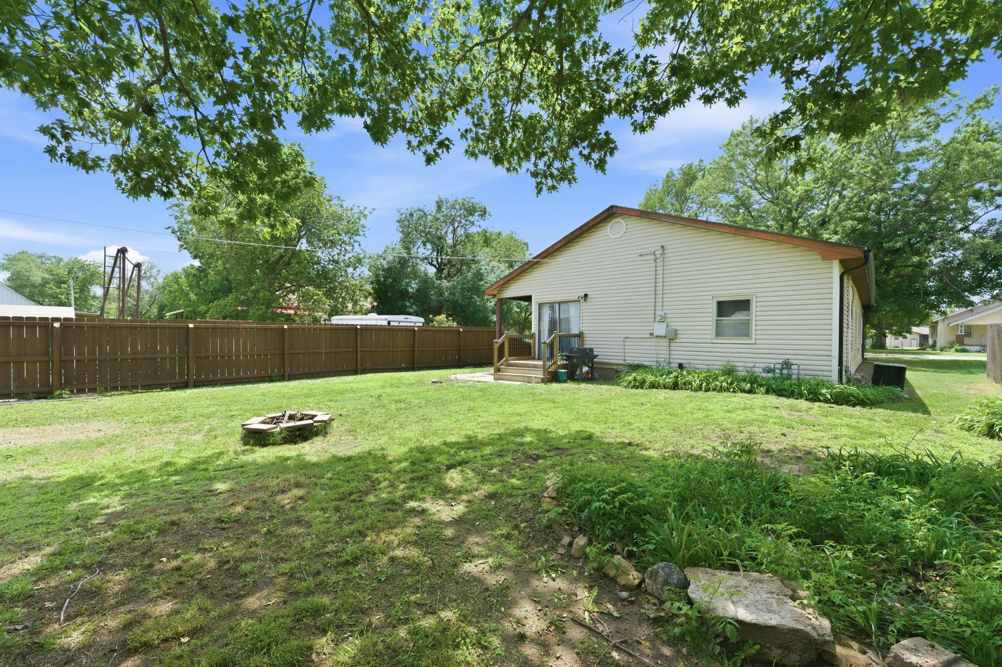 418 S Briarwood Property Photo 24