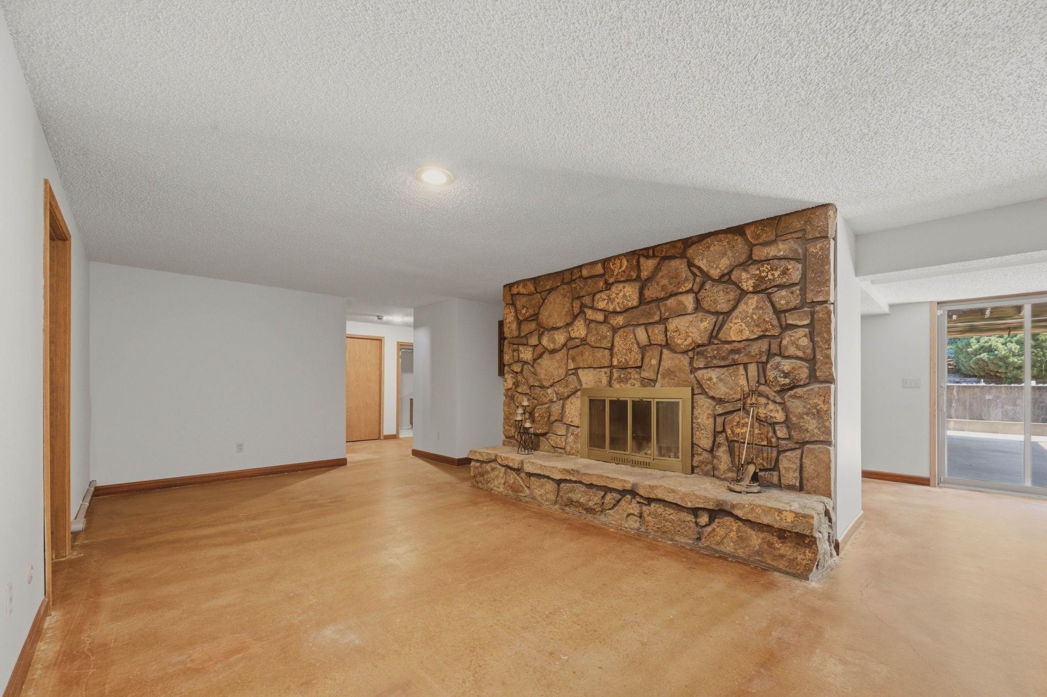 844 N Sandpiper Ct Property Photo 25