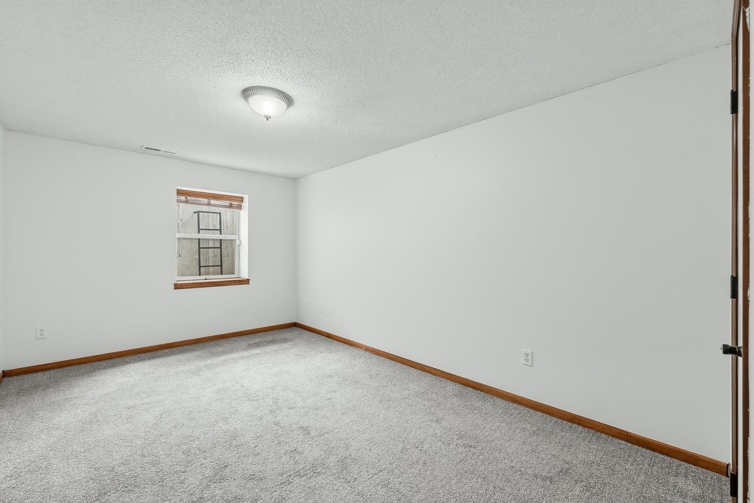 710 W Gatewood Ln Property Photo 26