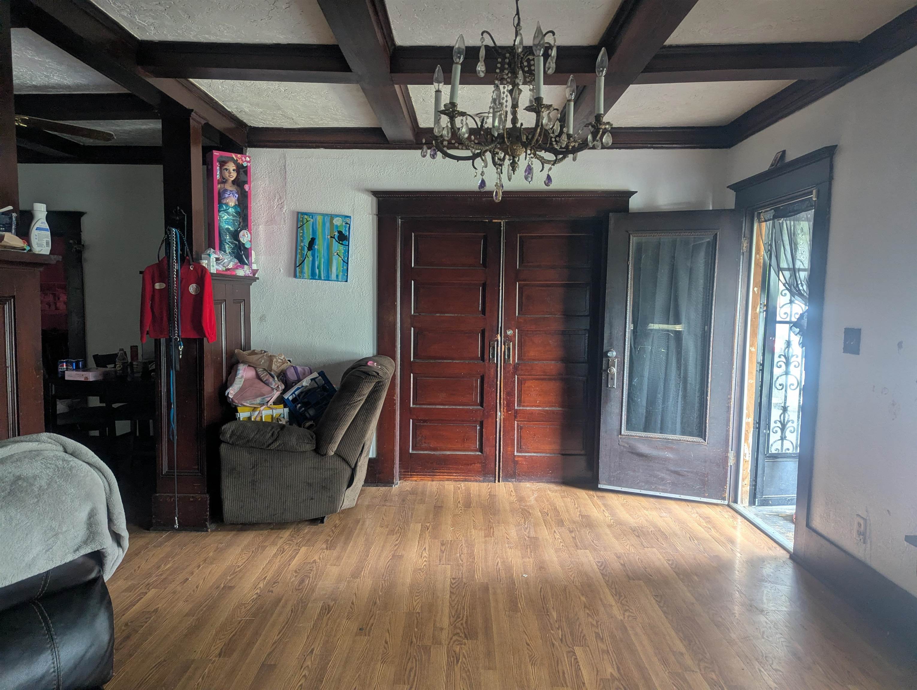 1245 S Main Property Photo 5