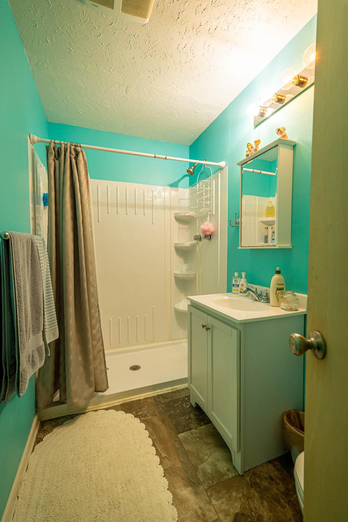 505 E 18th Property Photo 19