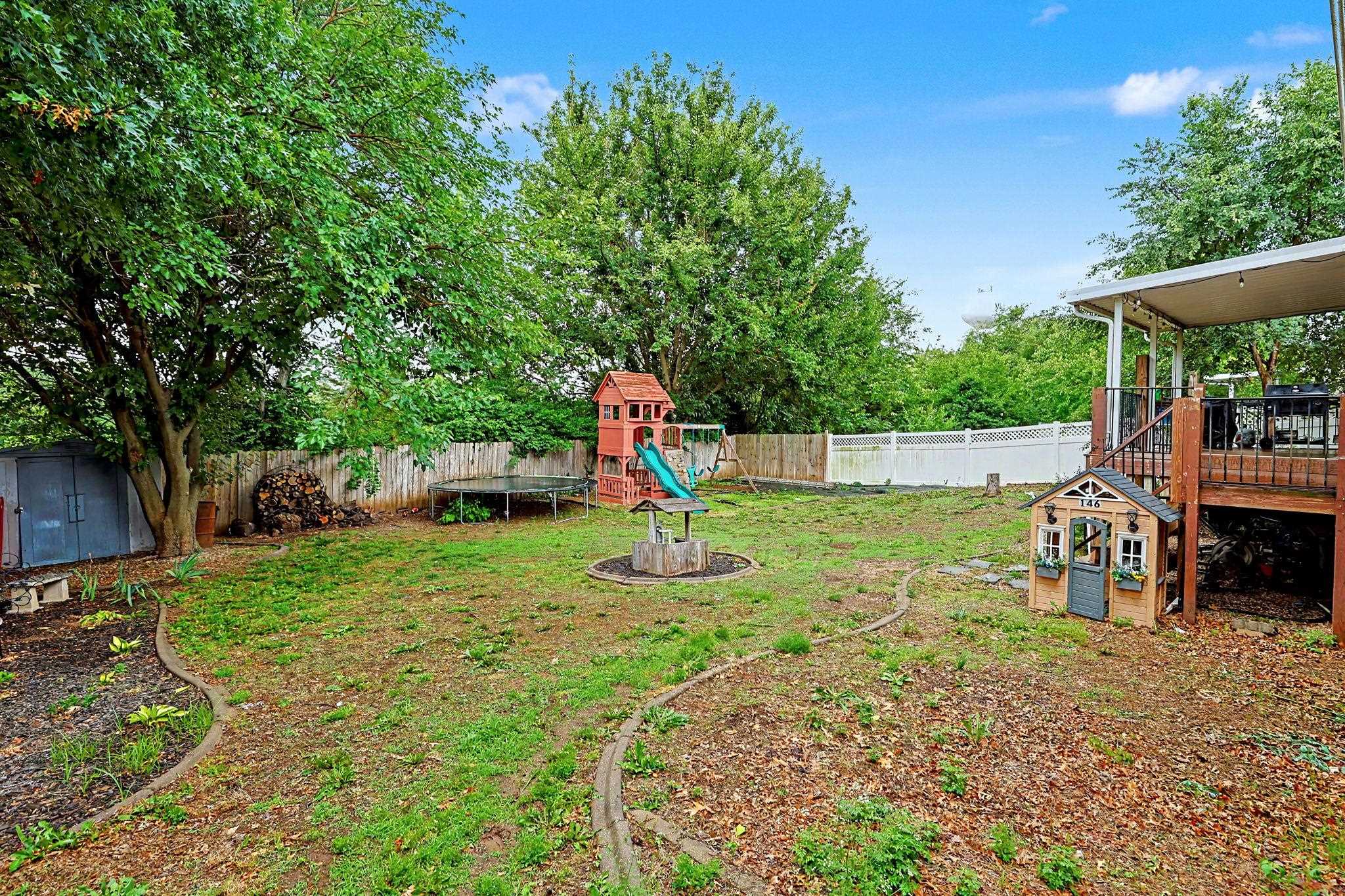 146 E Chestnut Dr Property Photo 31