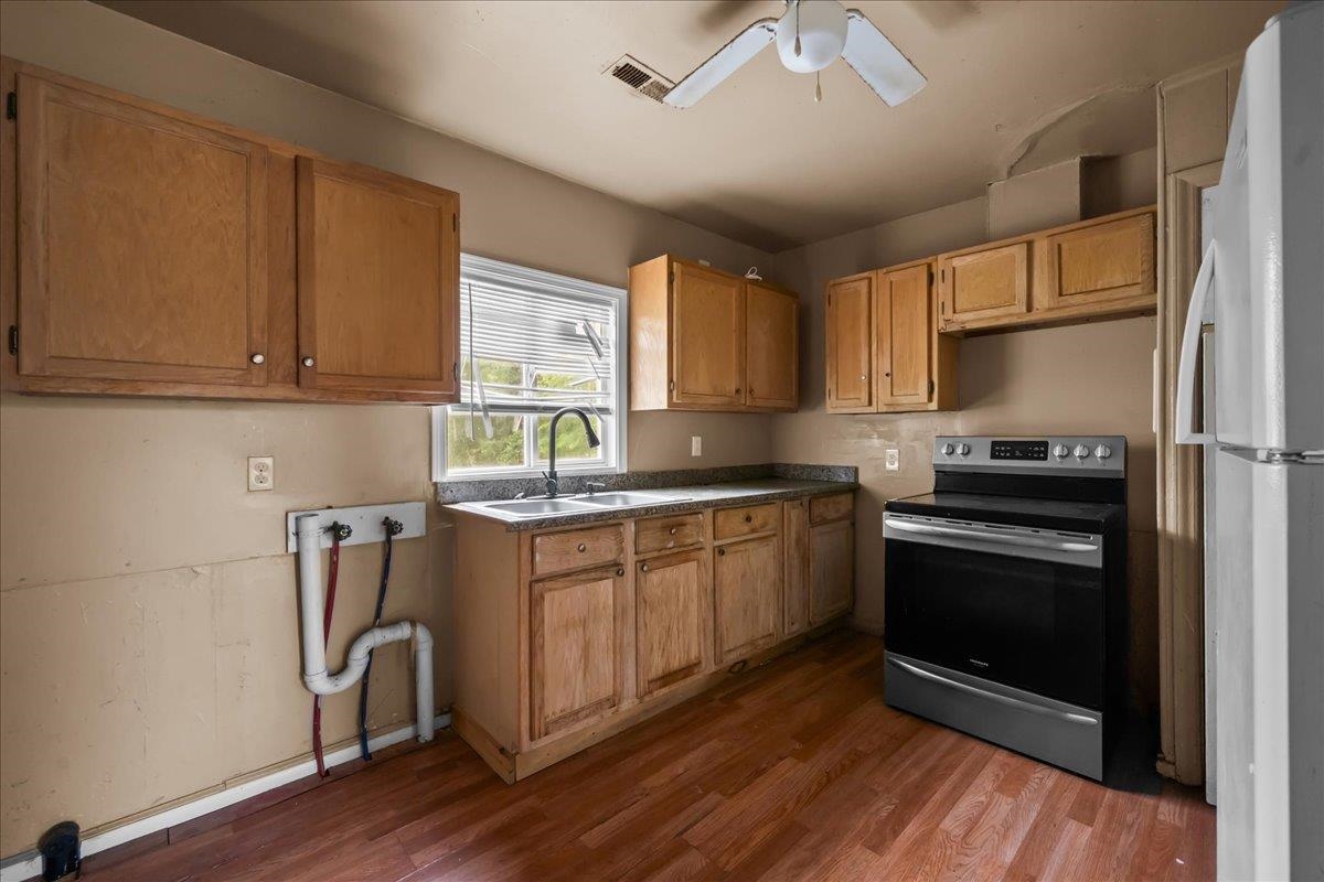 1646 N Poplar Property Photo 13