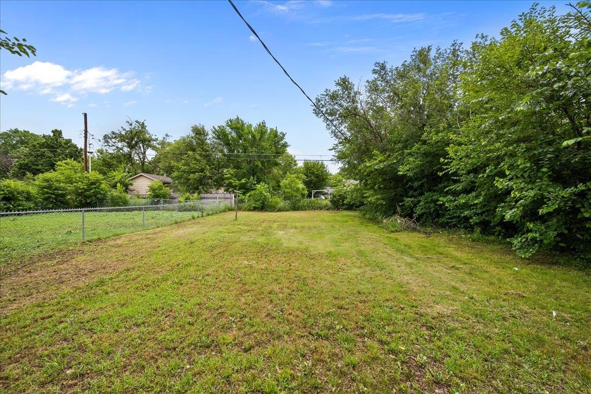 1646 N Poplar Property Photo 16