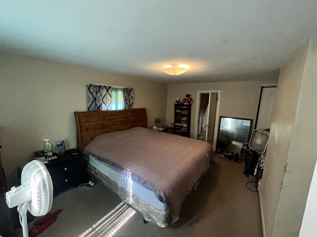 1301 S Vine St Property Photo 10