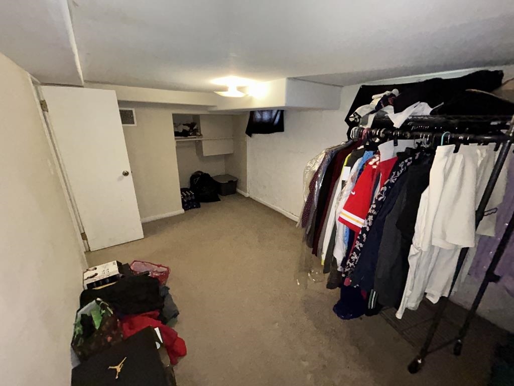 1301 S Vine St Property Photo 14
