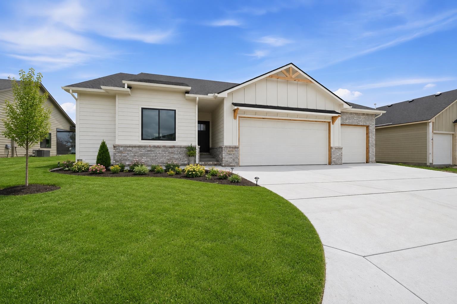 8235 E Summerside Pl Property Photo 1