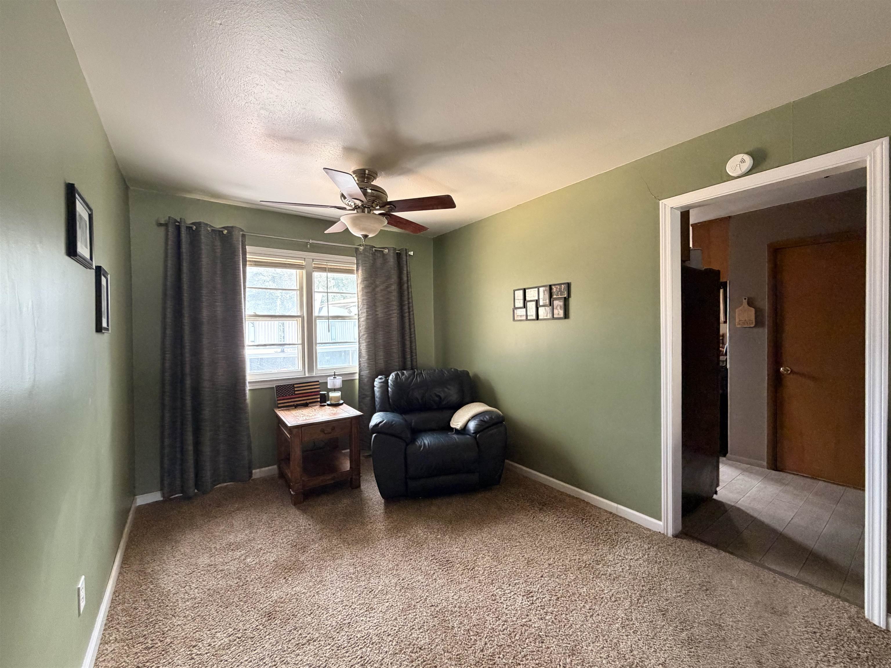 211 E English Property Photo 5