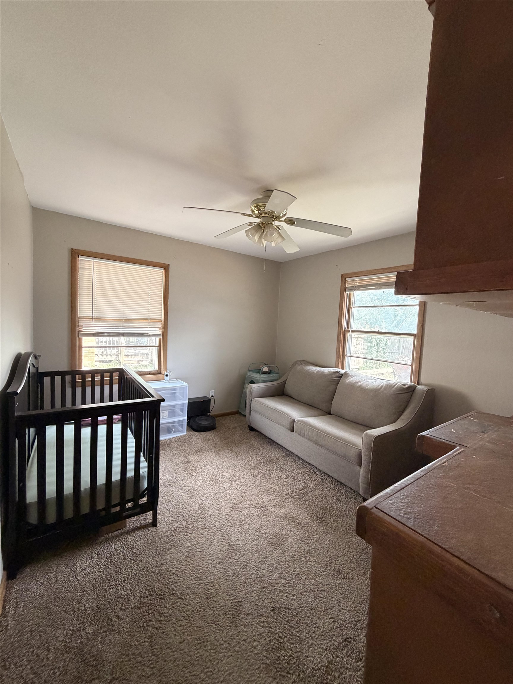 211 E English Property Photo 10