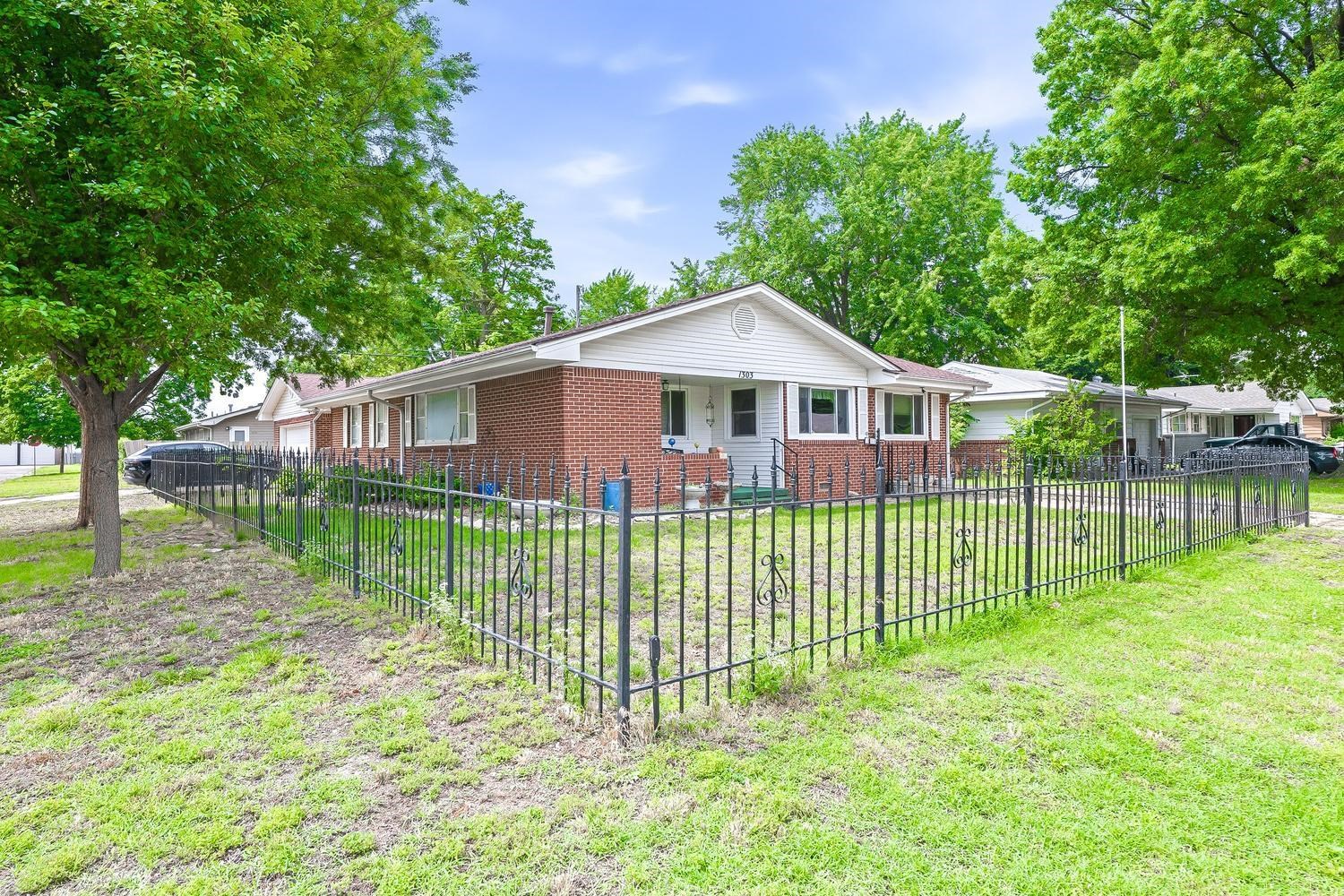 1303 W Marlboro Property Photo 1
