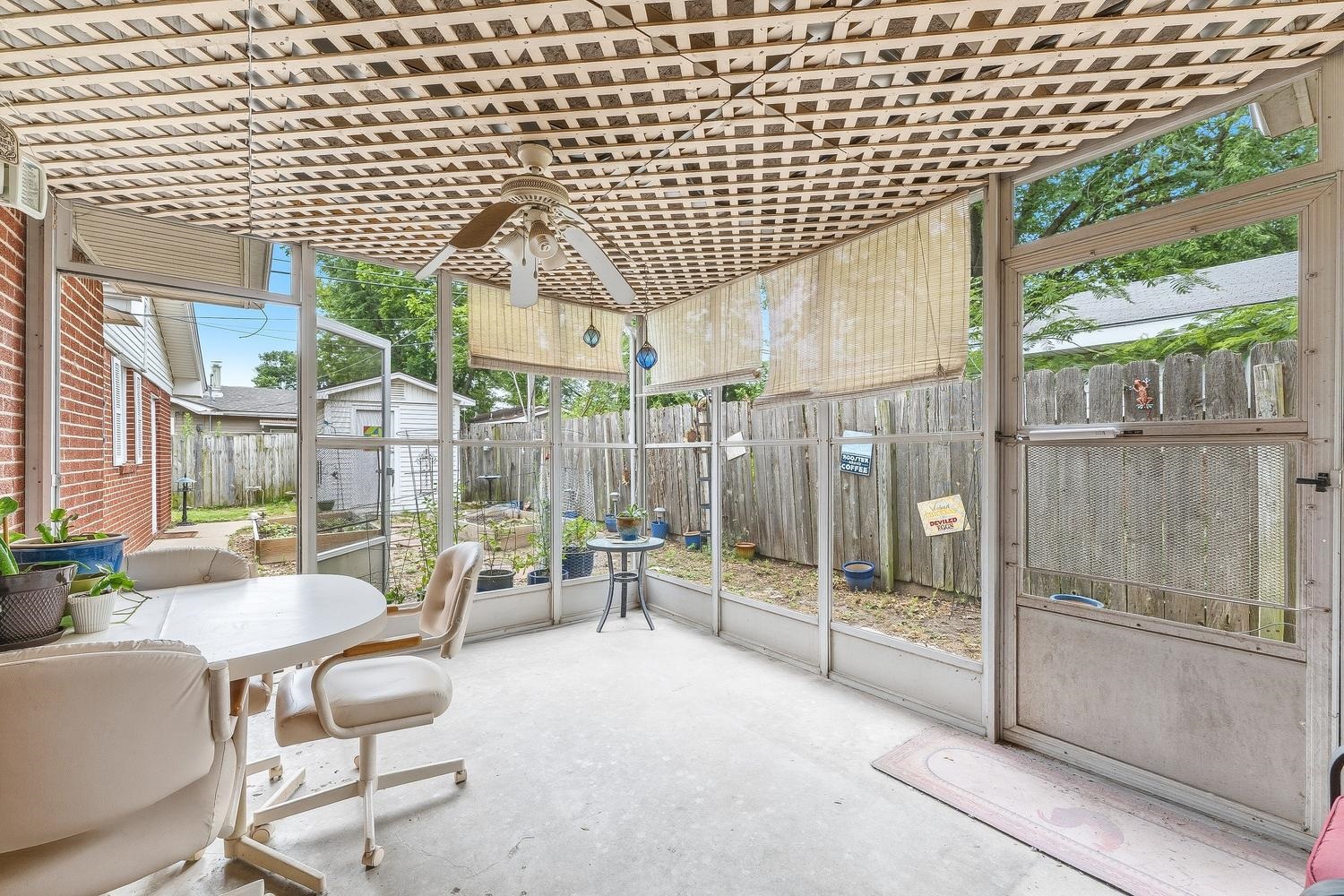 1303 W Marlboro Property Photo 2