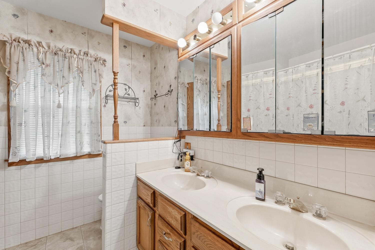 1303 W Marlboro Property Photo 11