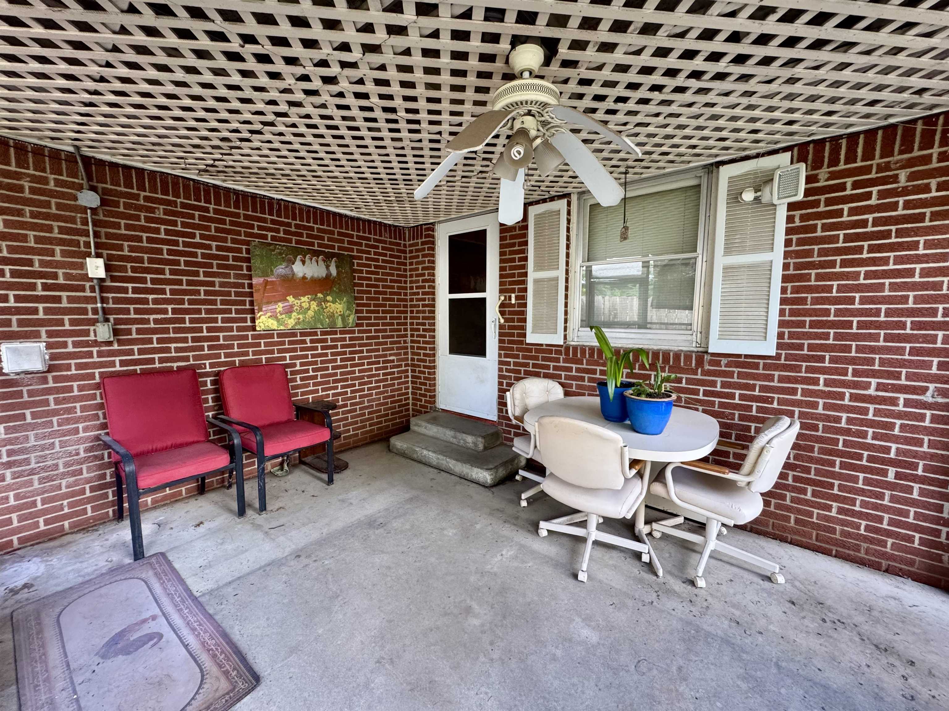 1303 W Marlboro Property Photo 20