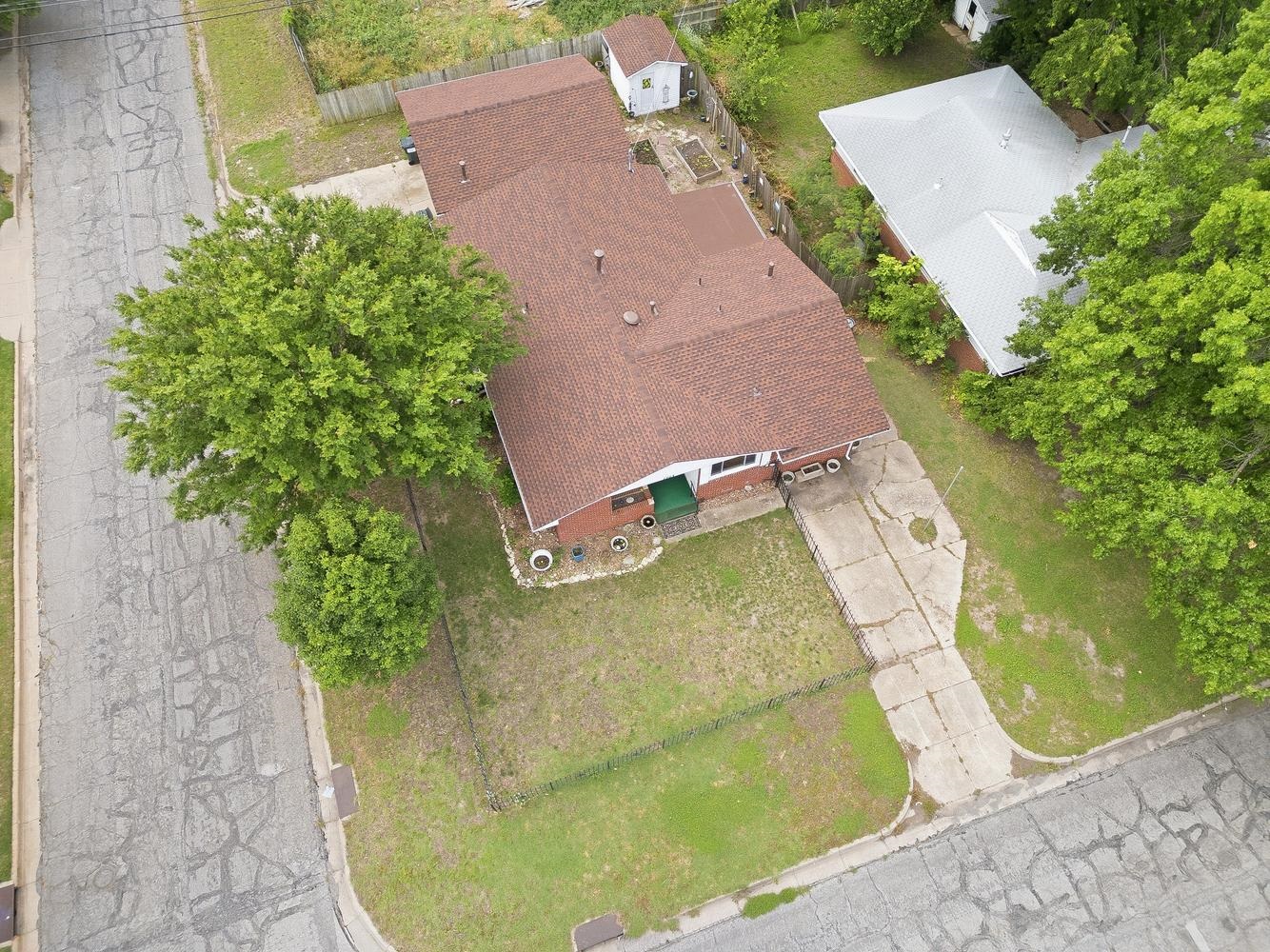 1303 W Marlboro Property Photo 24