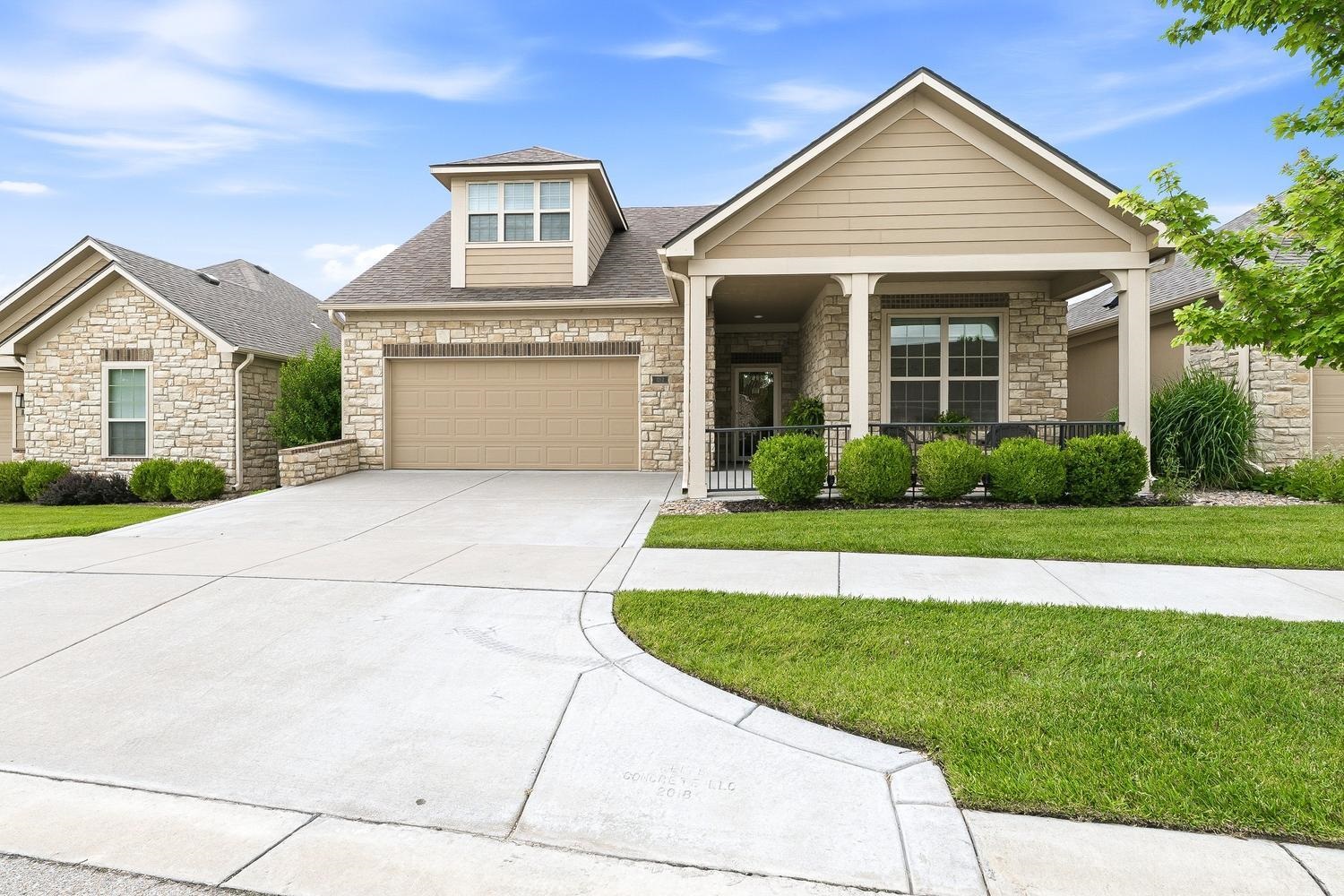1212 S Nineiron Property Photo 1