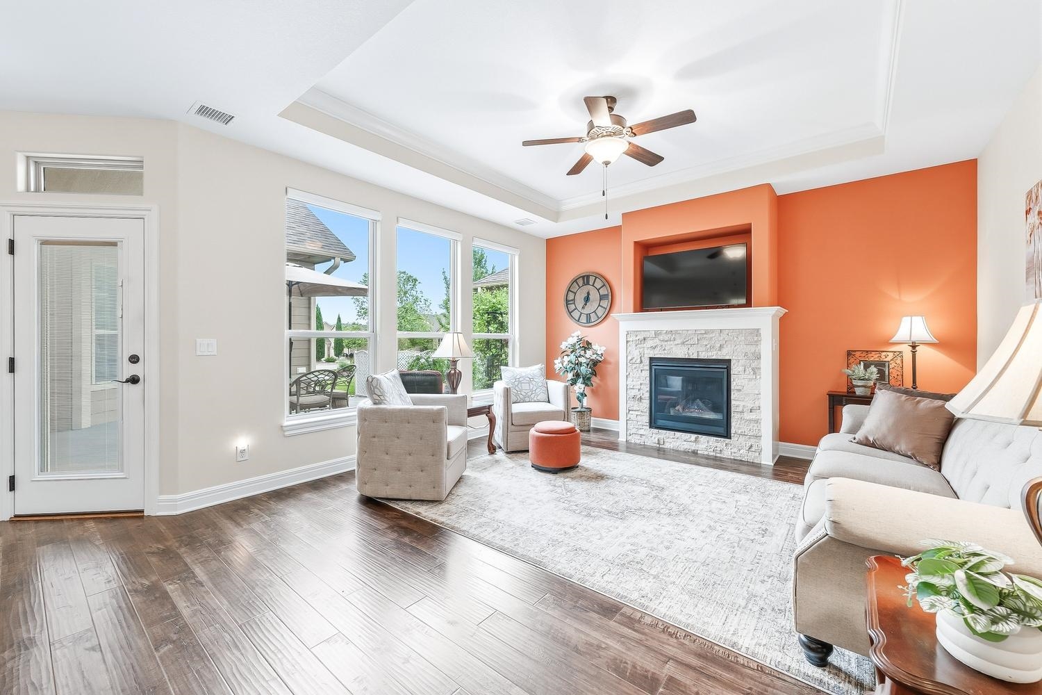 1212 S Nineiron Property Photo 4