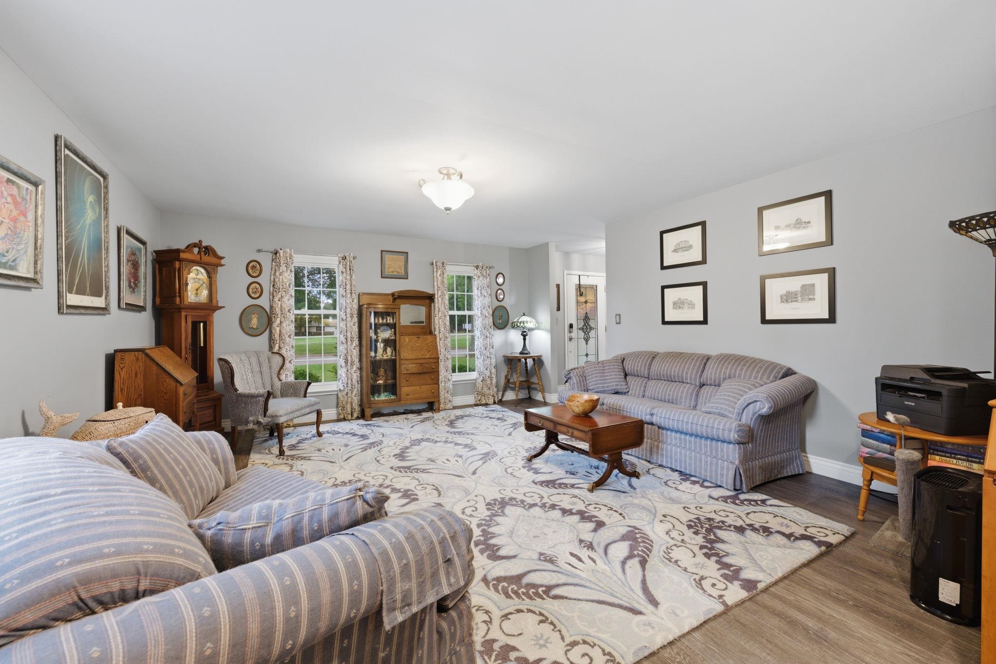 19 Fleetwood Property Photo 2