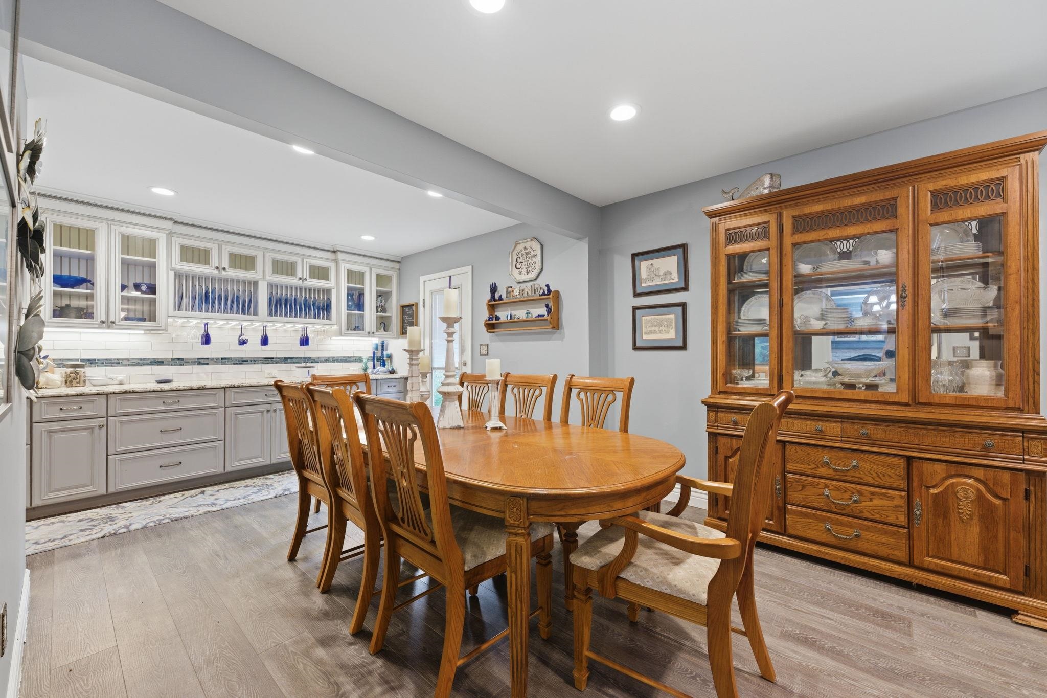 19 Fleetwood Property Photo 5