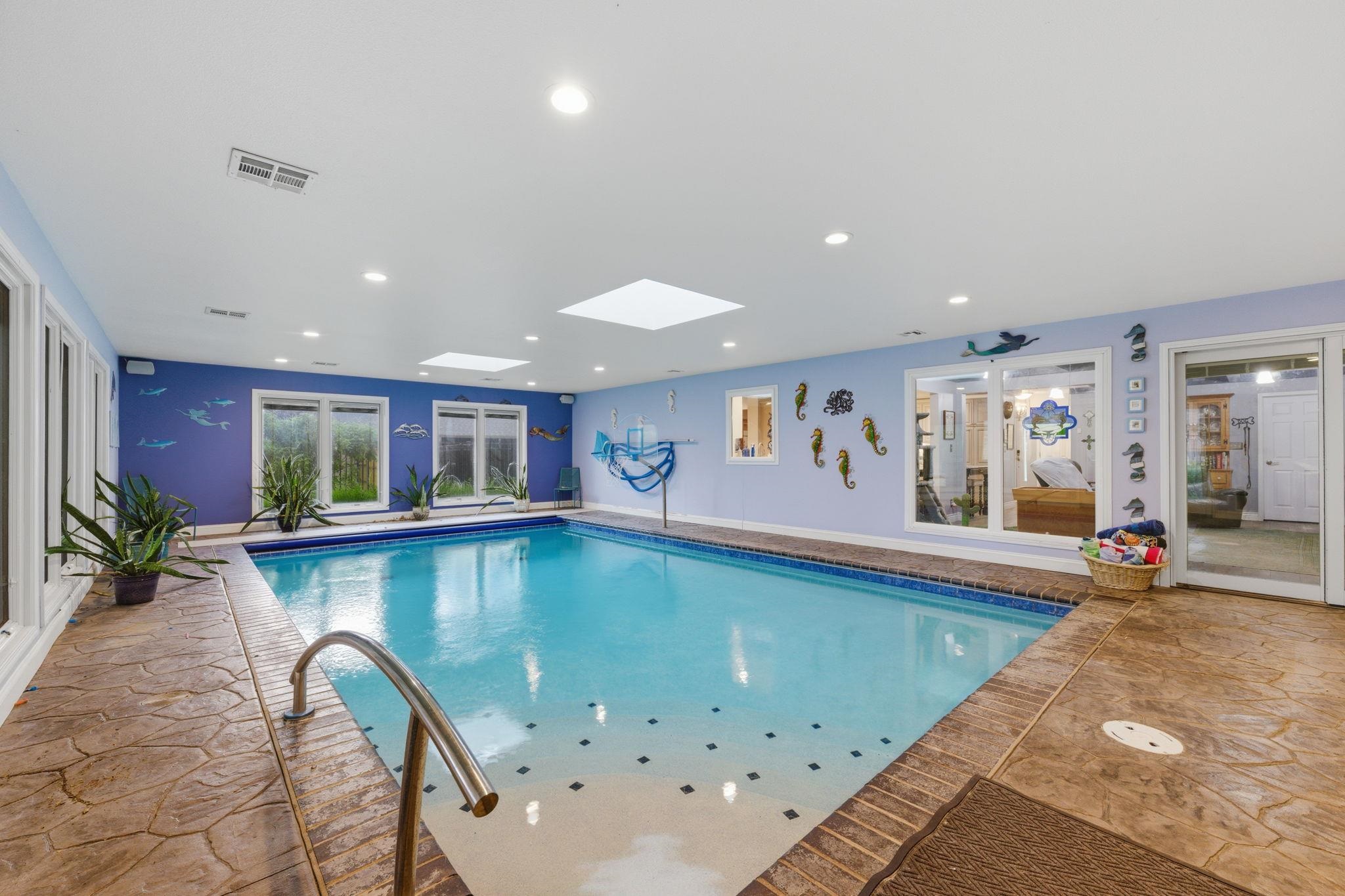 19 Fleetwood Property Photo 14