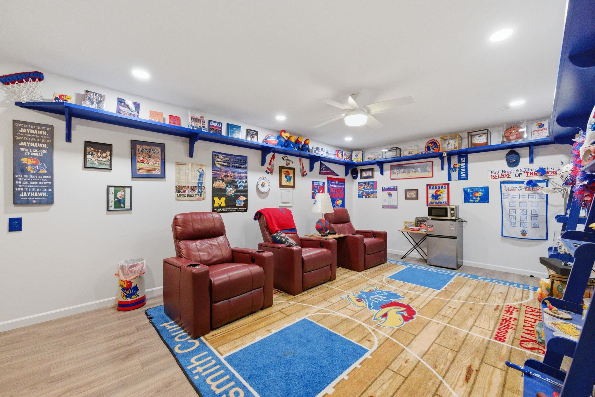 19 Fleetwood Property Photo 17