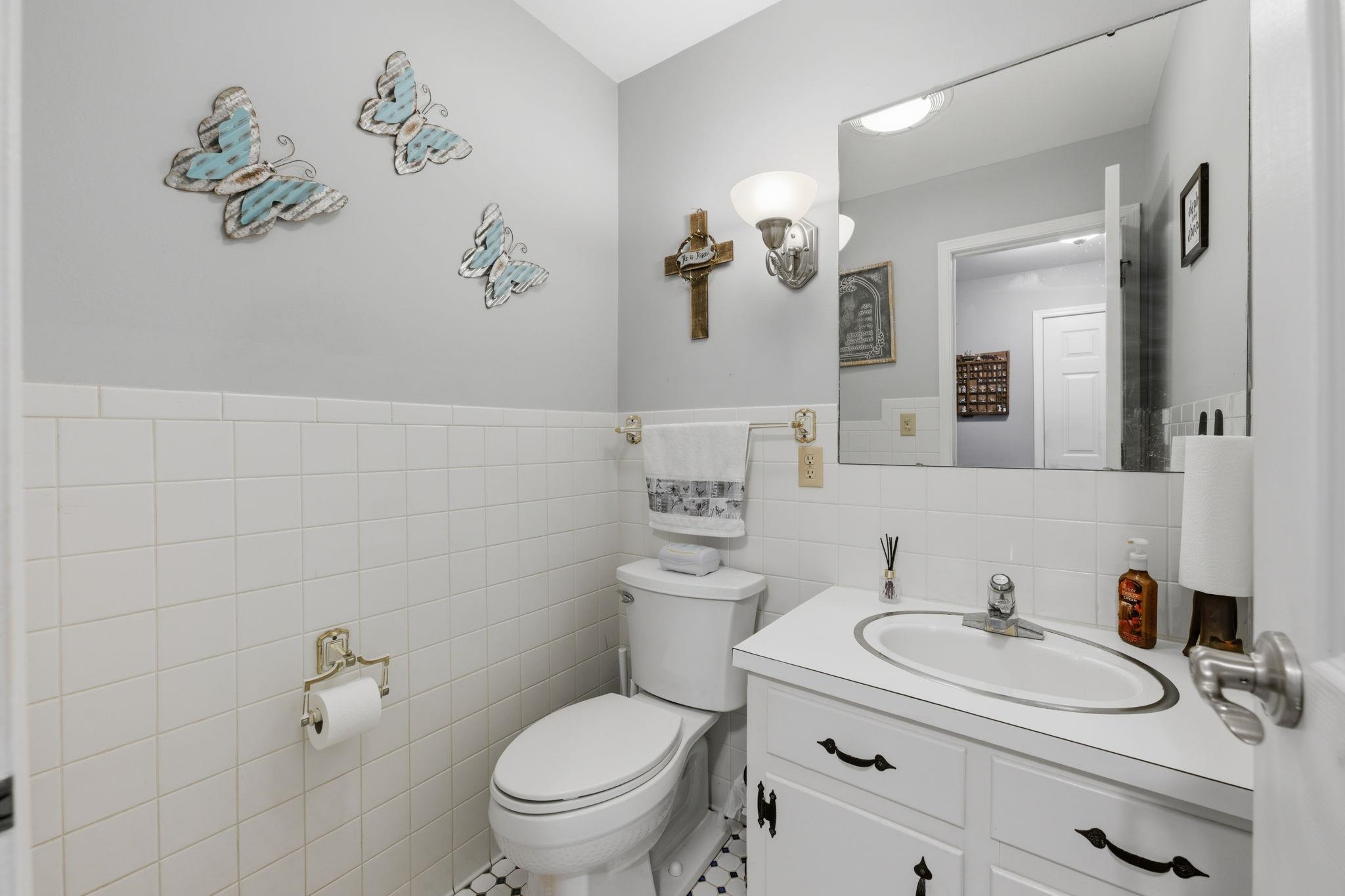 19 Fleetwood Property Photo 24
