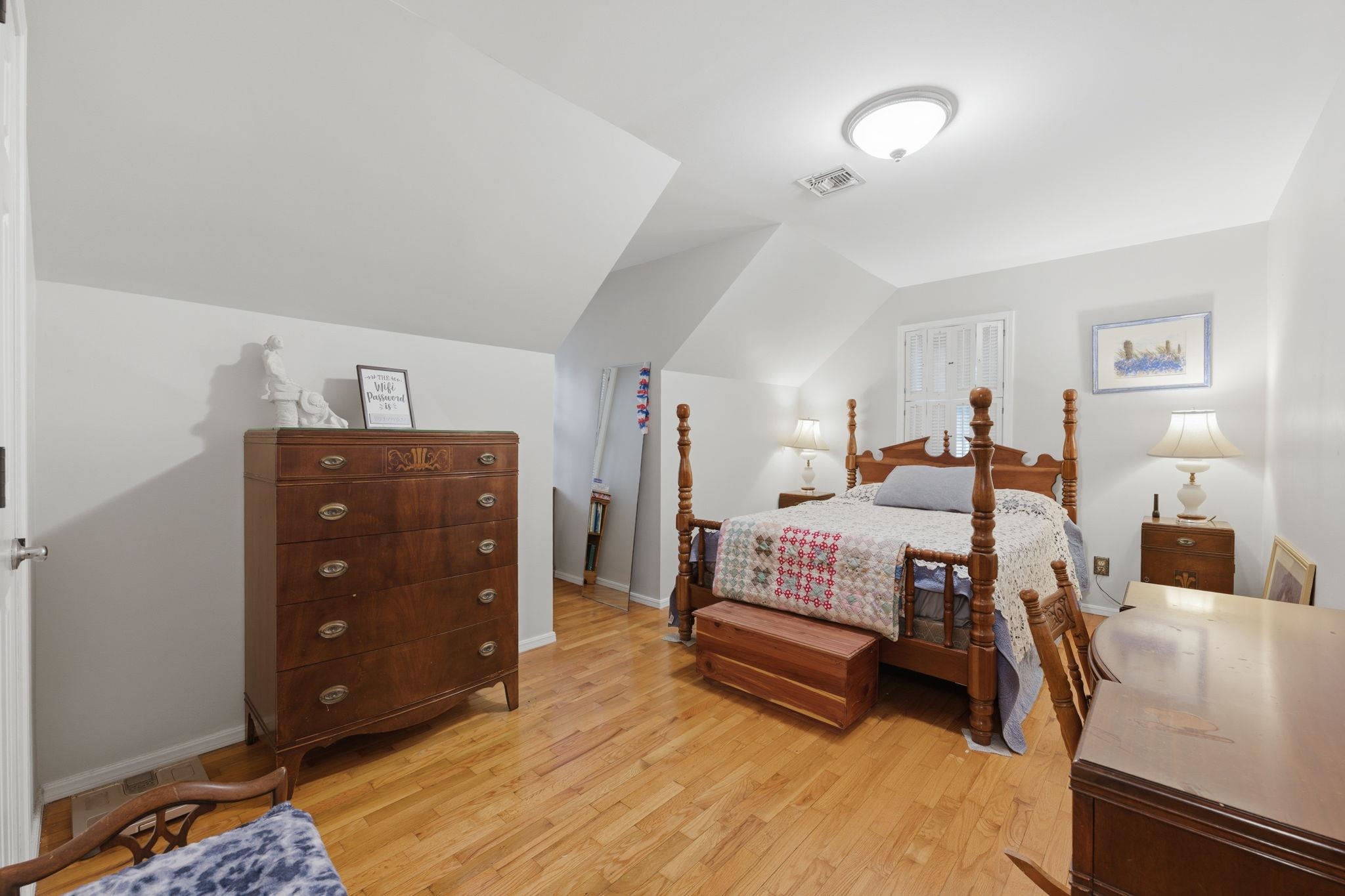 19 Fleetwood Property Photo 27