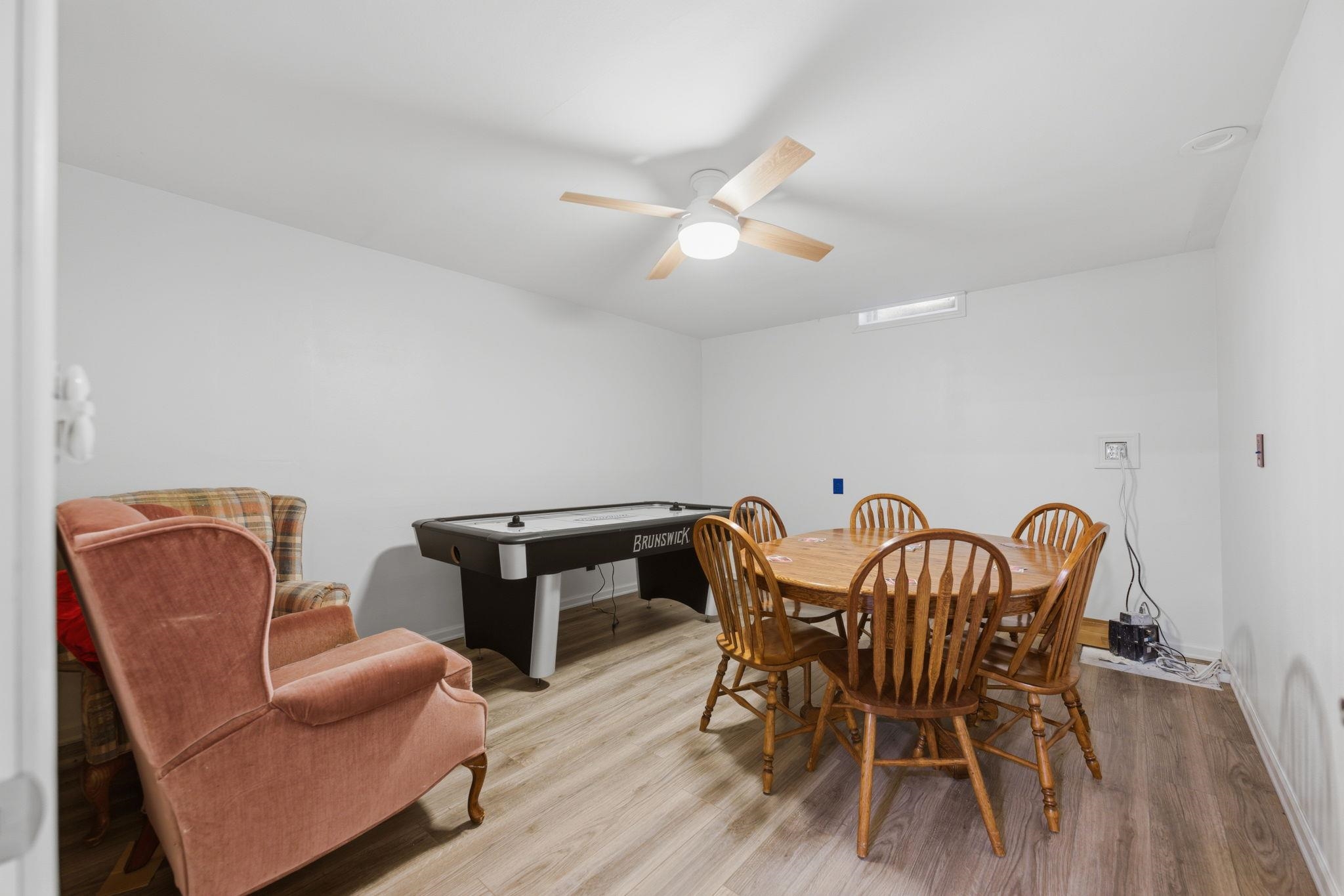 19 Fleetwood Property Photo 30