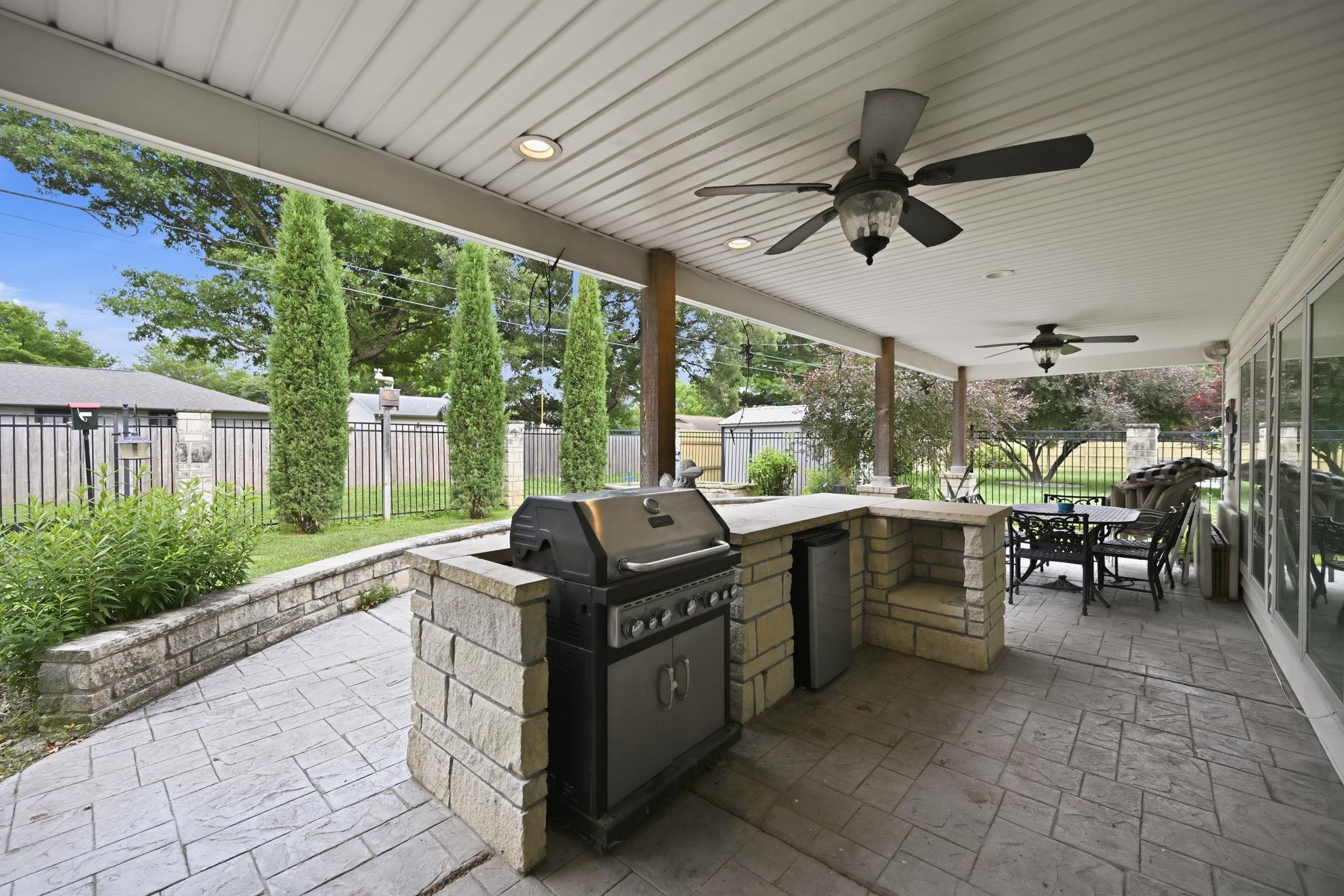 19 Fleetwood Property Photo 31