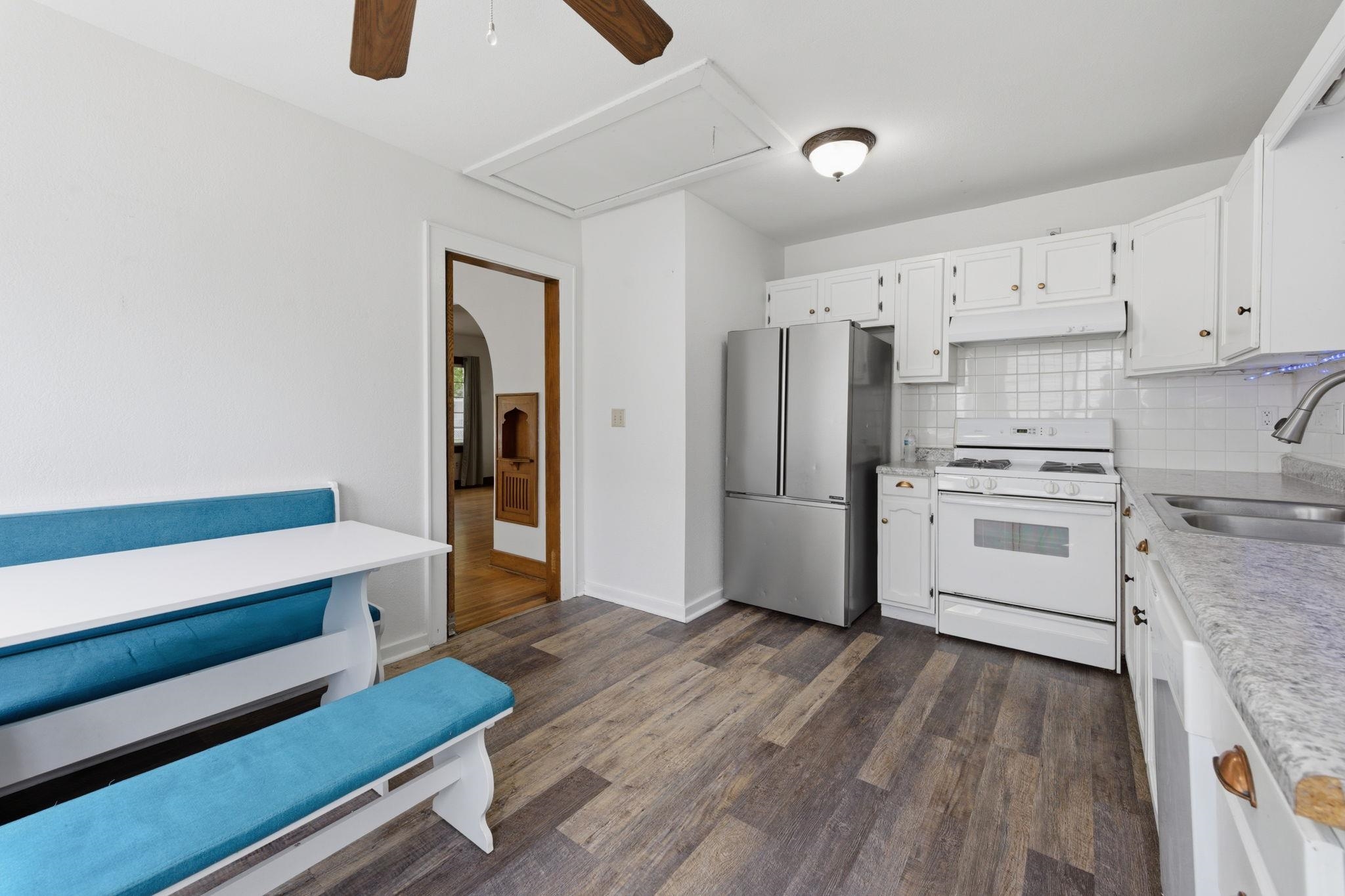 644 S Green St Property Photo 15