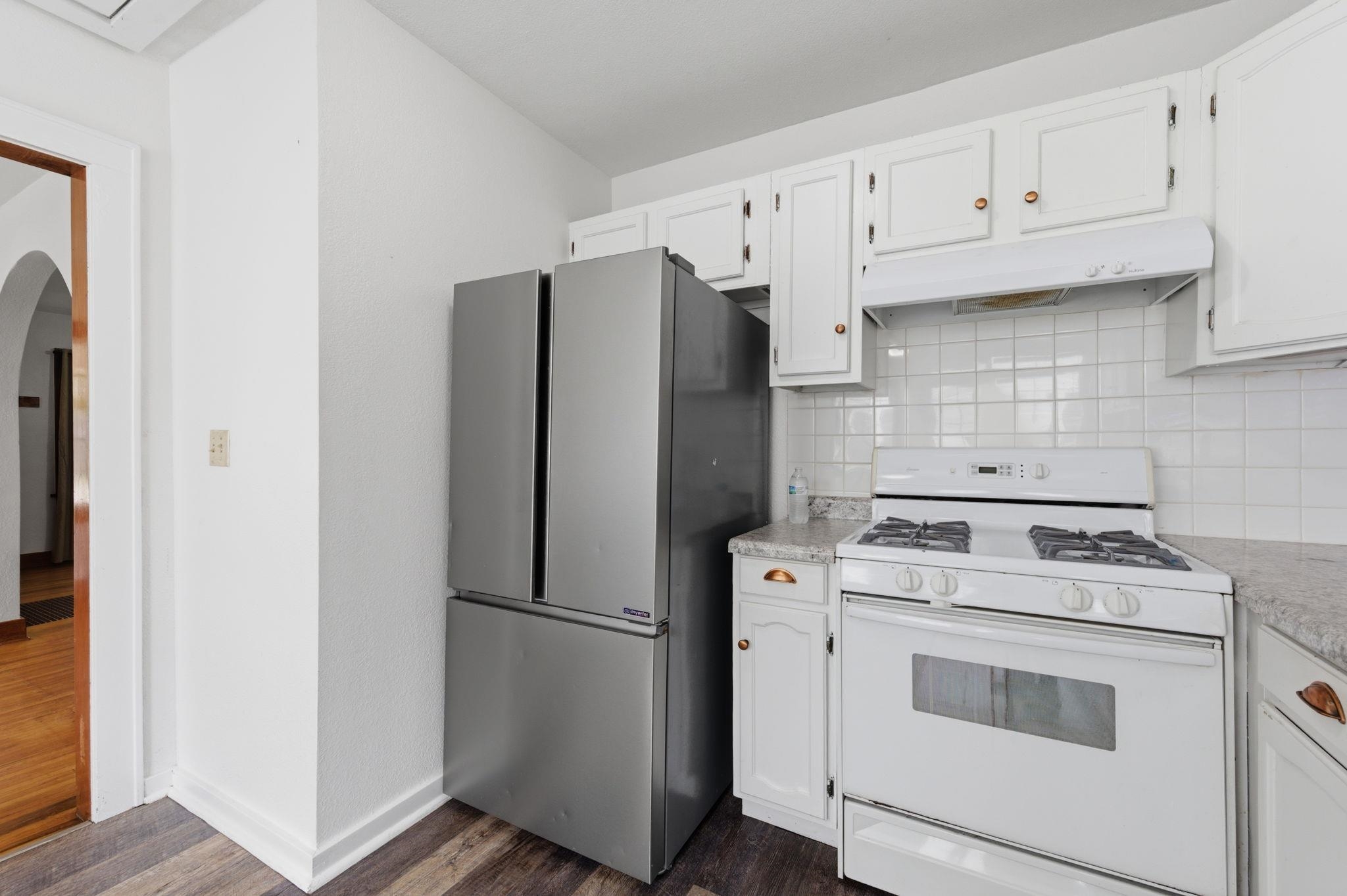 644 S Green St Property Photo 17