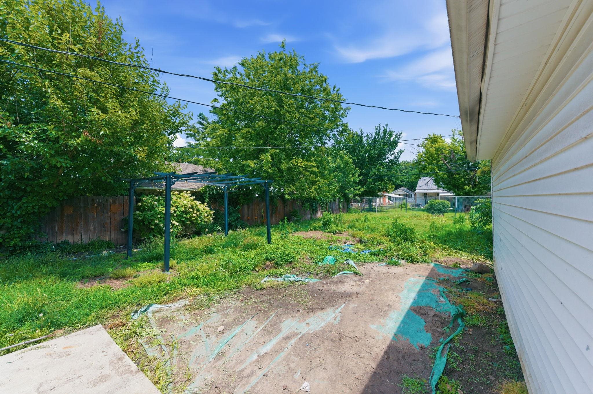 644 S Green St Property Photo 31