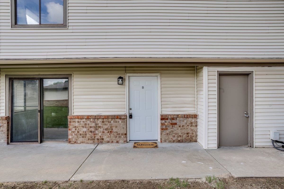 8700 W University Property Photo 3