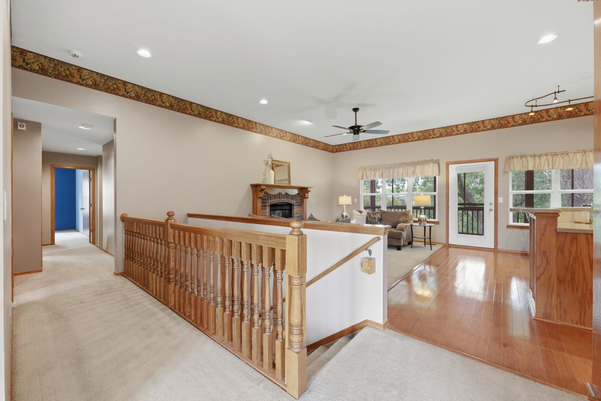 2553 N Hazelwood St Property Photo 6