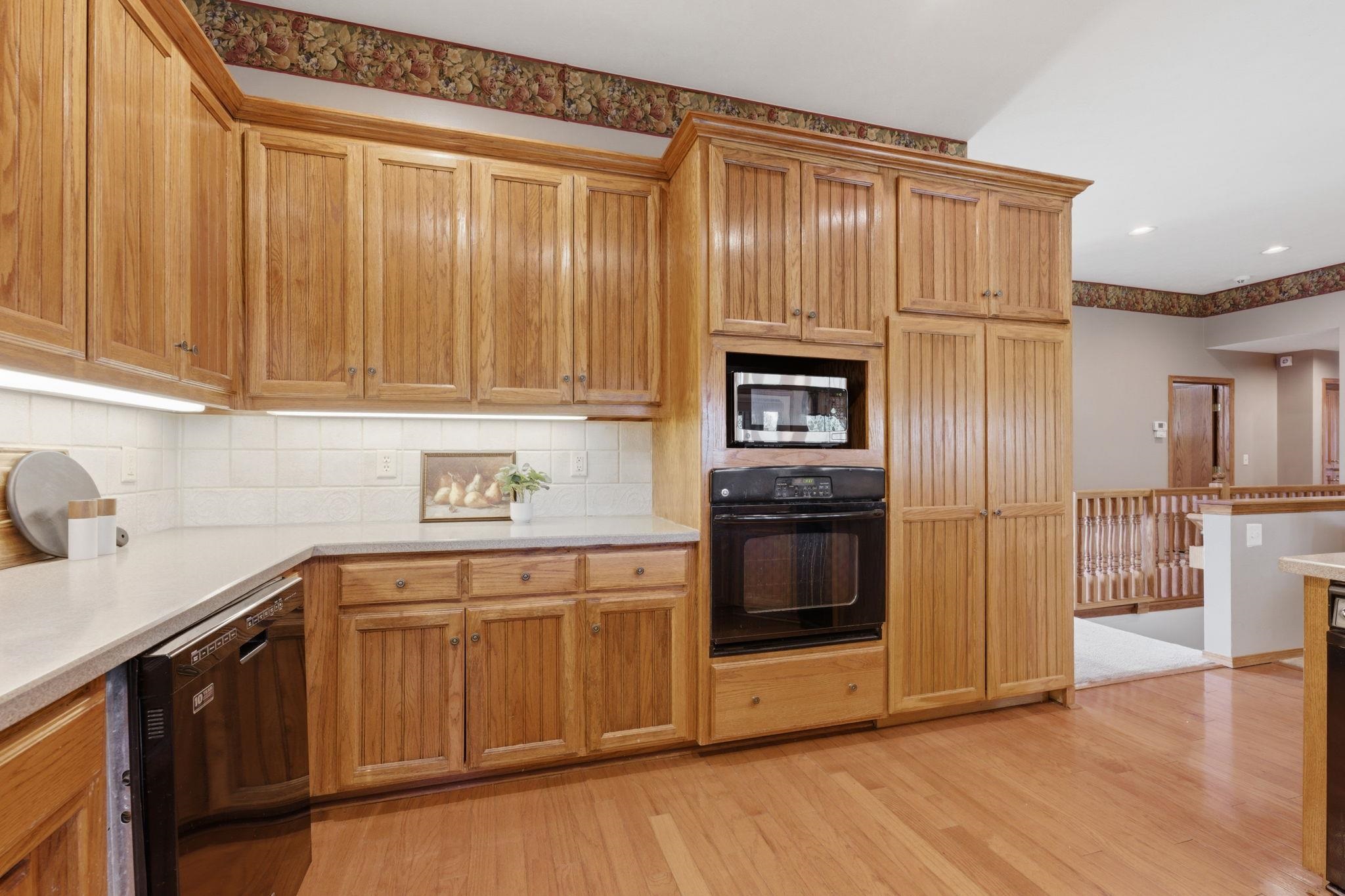 2553 N Hazelwood St Property Photo 14