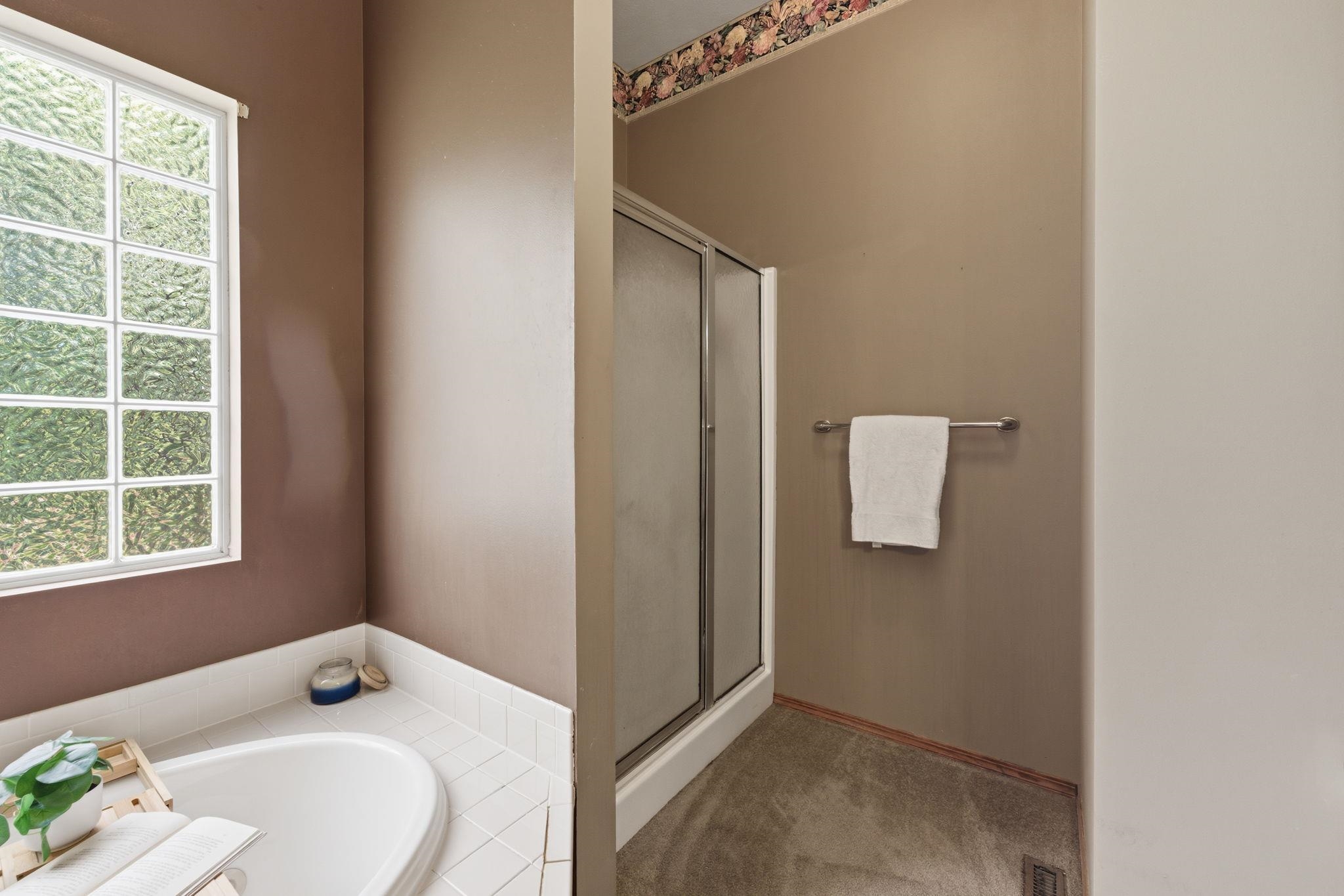 2553 N Hazelwood St Property Photo 21