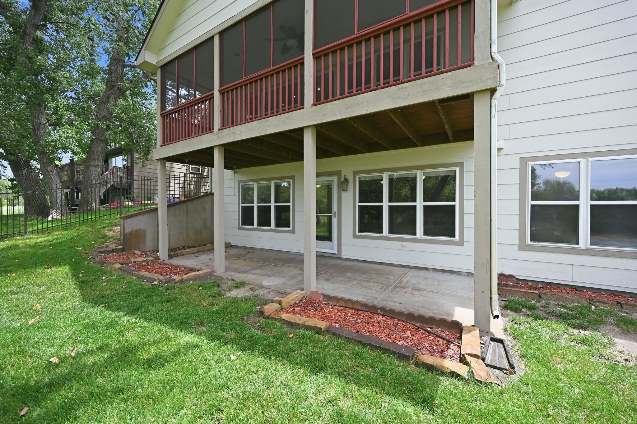 2553 N Hazelwood St Property Photo 34