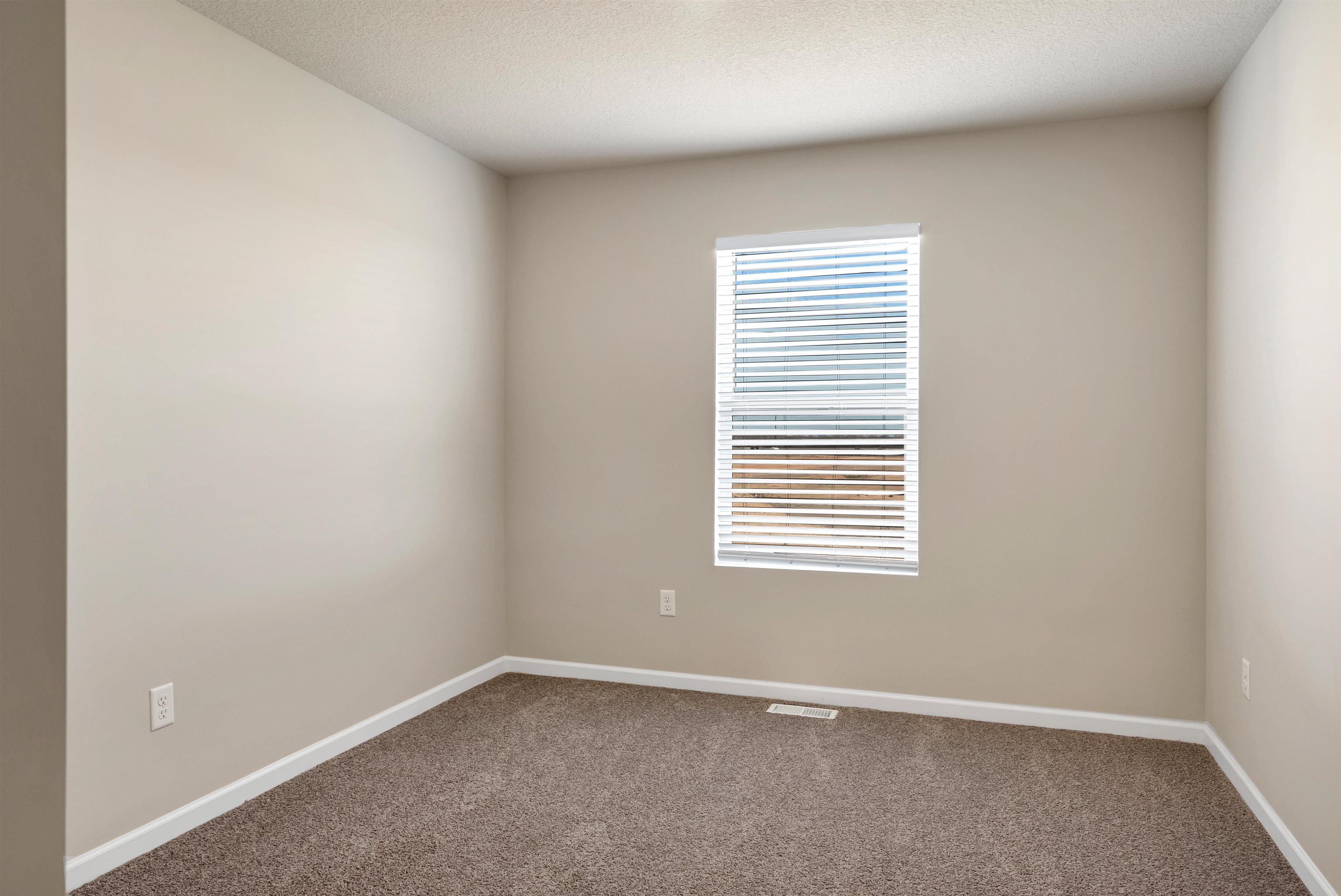 9210 E Hurst St Property Photo 10