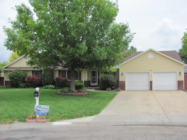 1410 Lorianna Ct Property Photo 1