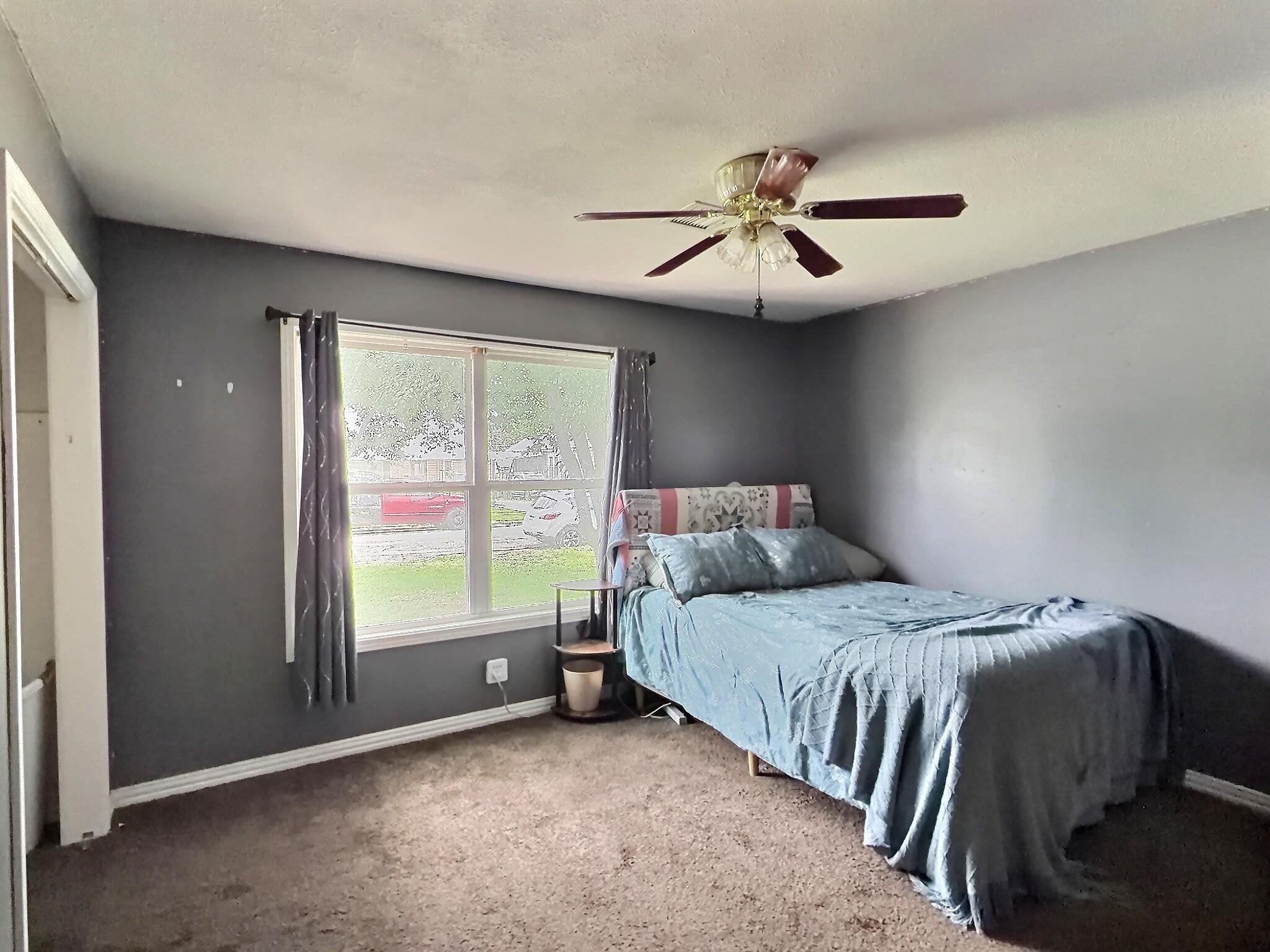 913 N C St. Property Photo 9