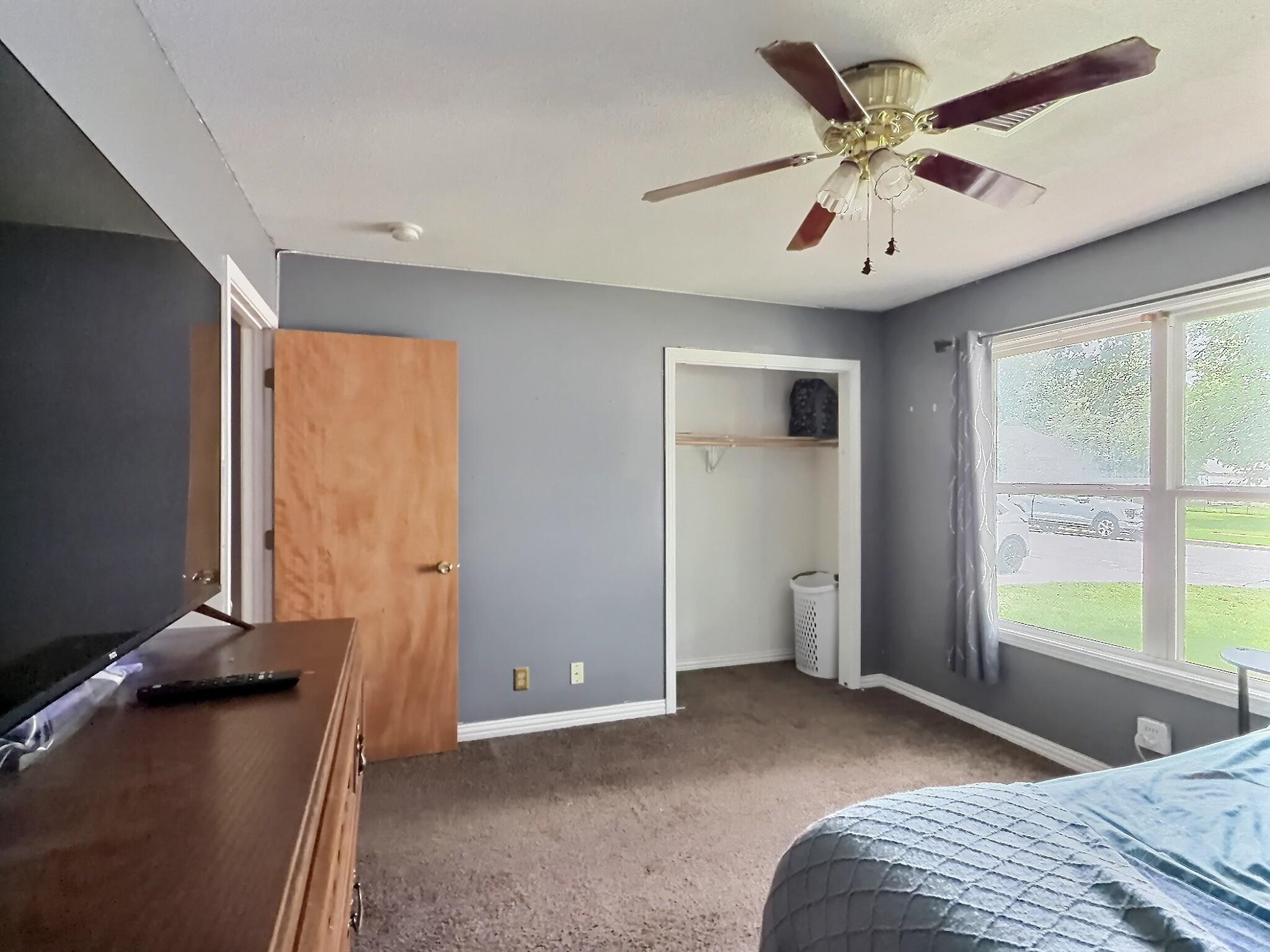 913 N C St. Property Photo 10
