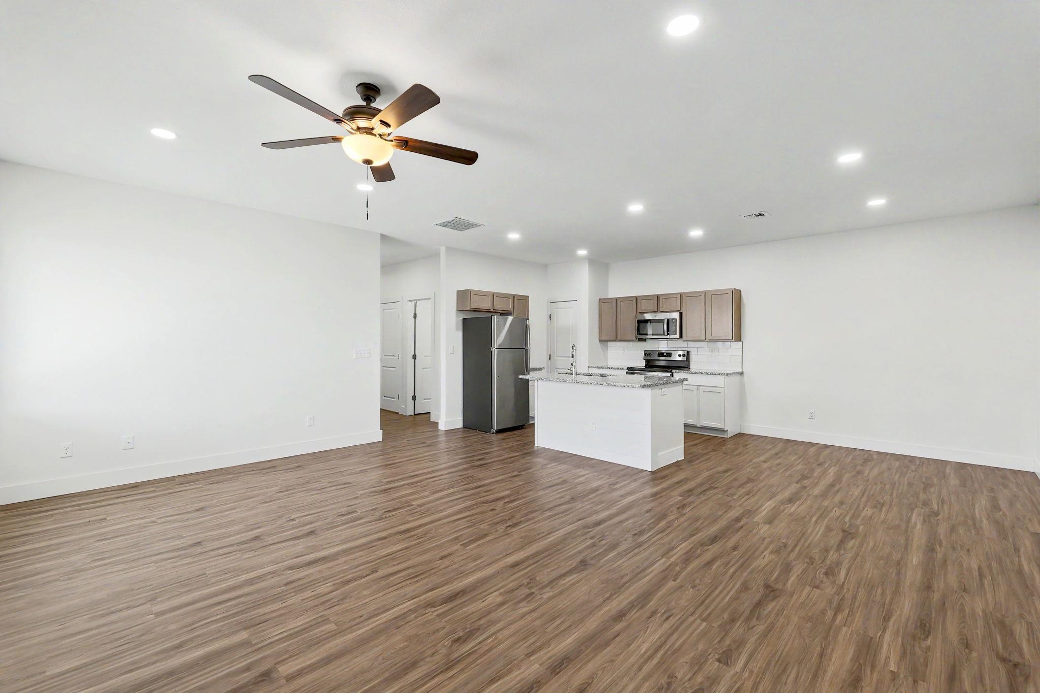 5752 E Bristol Street Property Photo 3