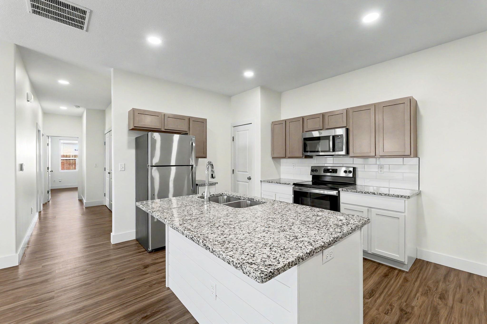 5752 E Bristol Street Property Photo 6