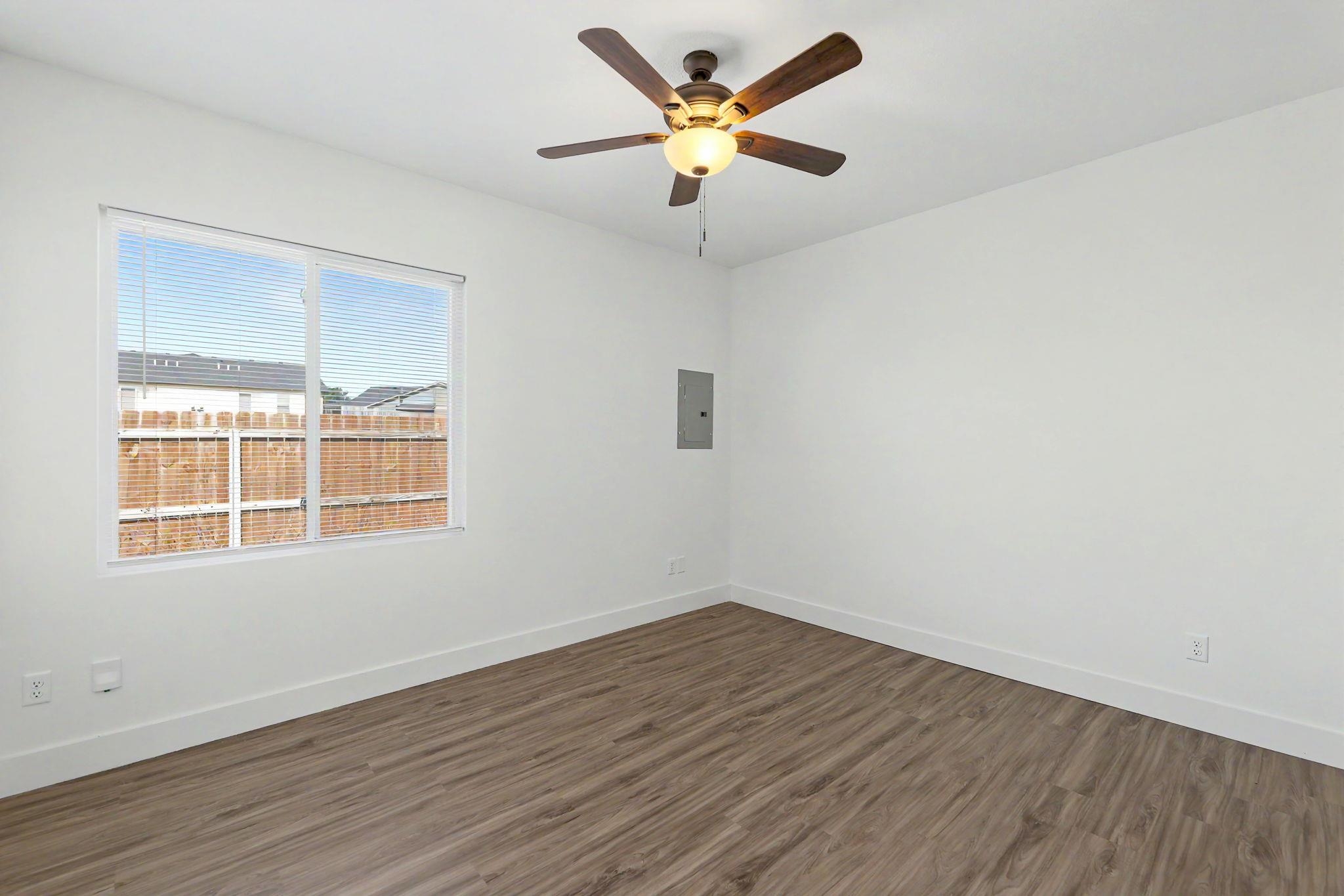 5752 E Bristol Street Property Photo 11